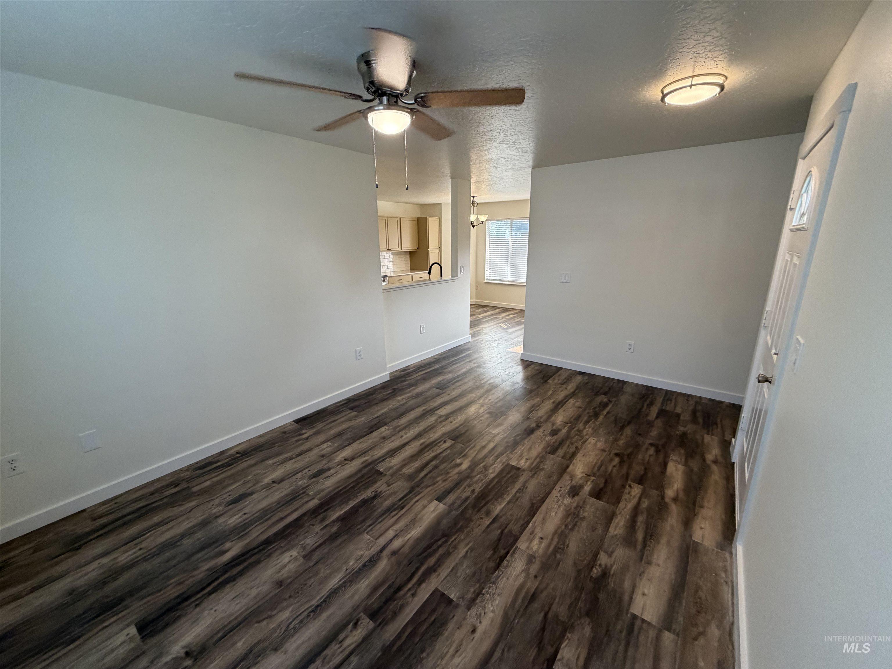 1421 W Orchard Ave Property Photo 3