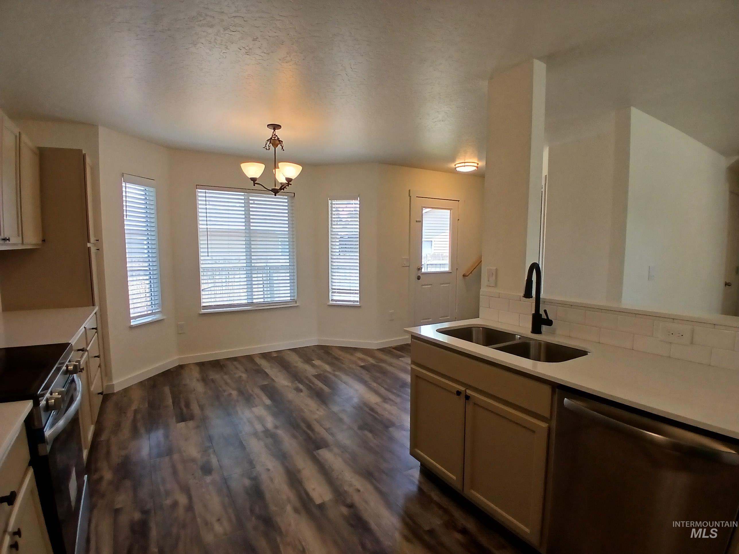 1421 W Orchard Ave Property Photo 11