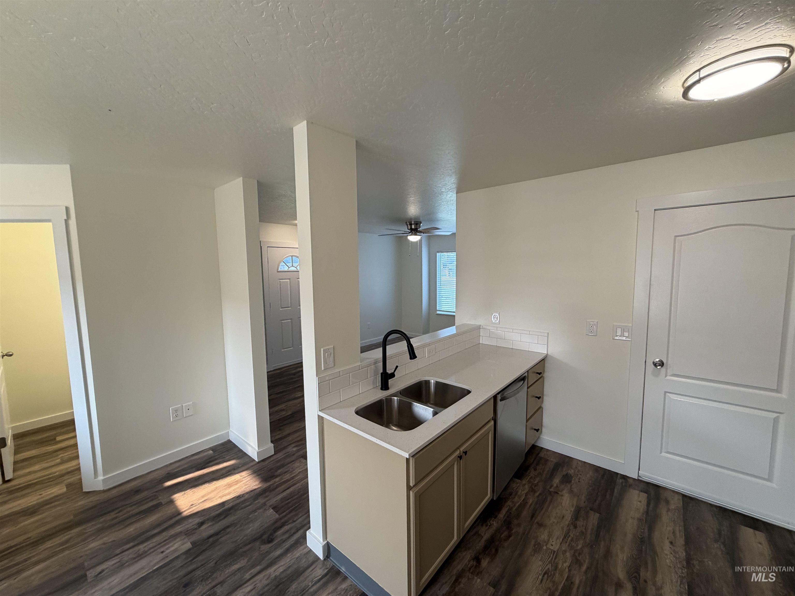 1421 W Orchard Ave Property Photo 12