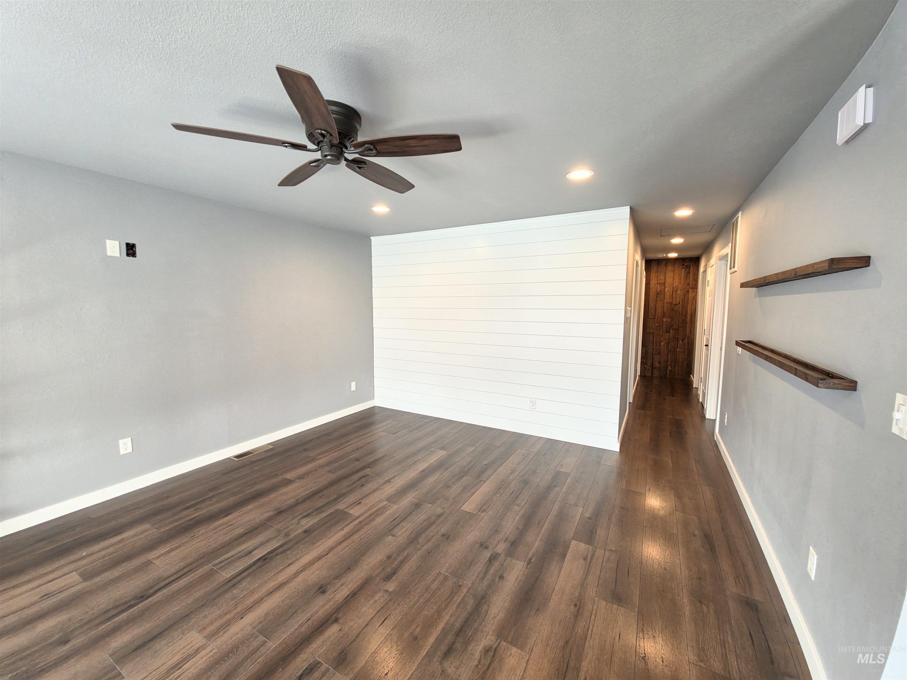 1933 Grelle Ave. Property Photo 23
