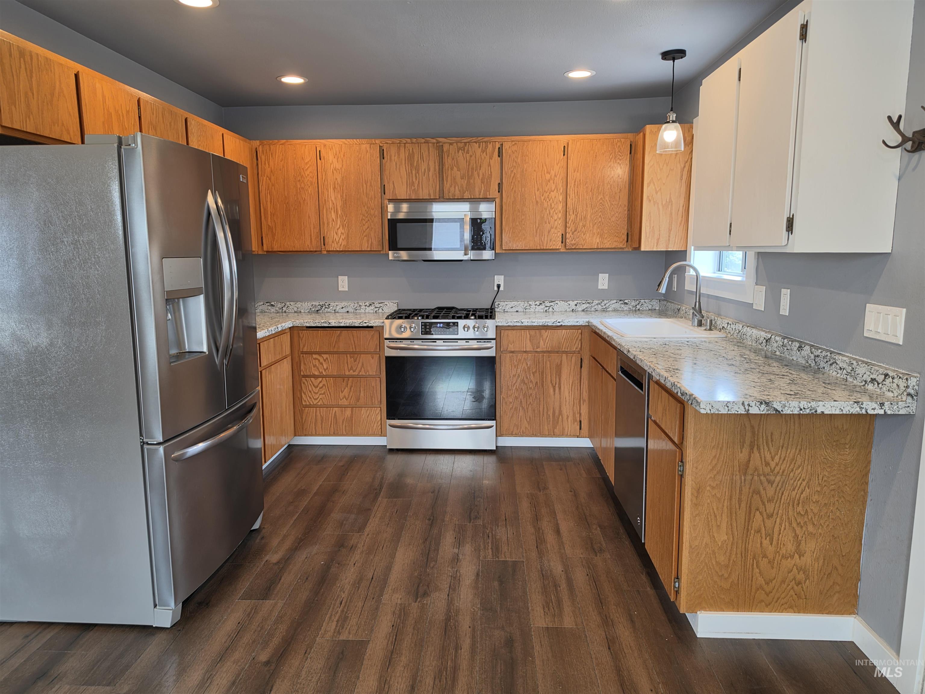 1933 Grelle Ave. Property Photo 26