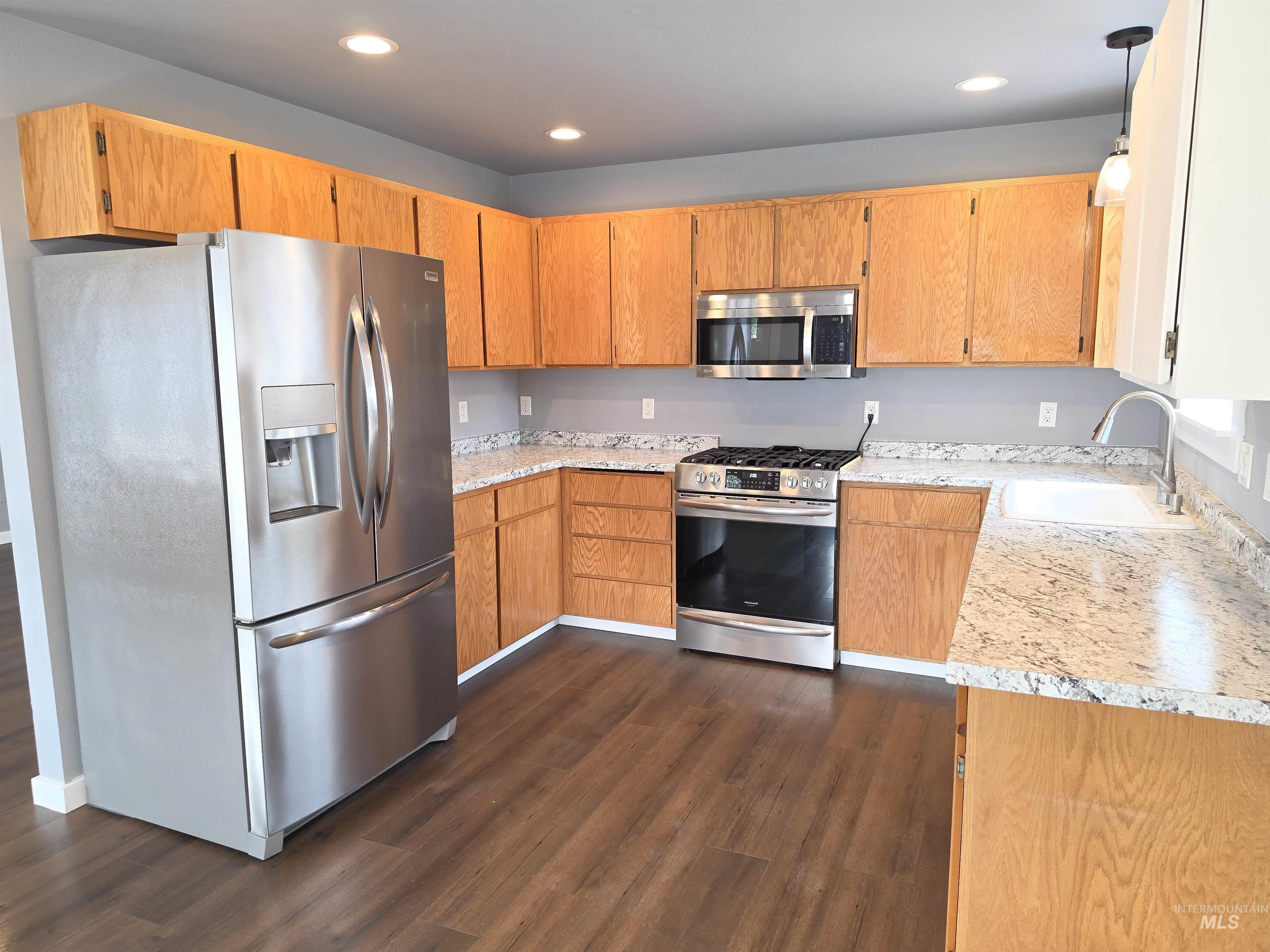 1933 Grelle Ave. Property Photo 28