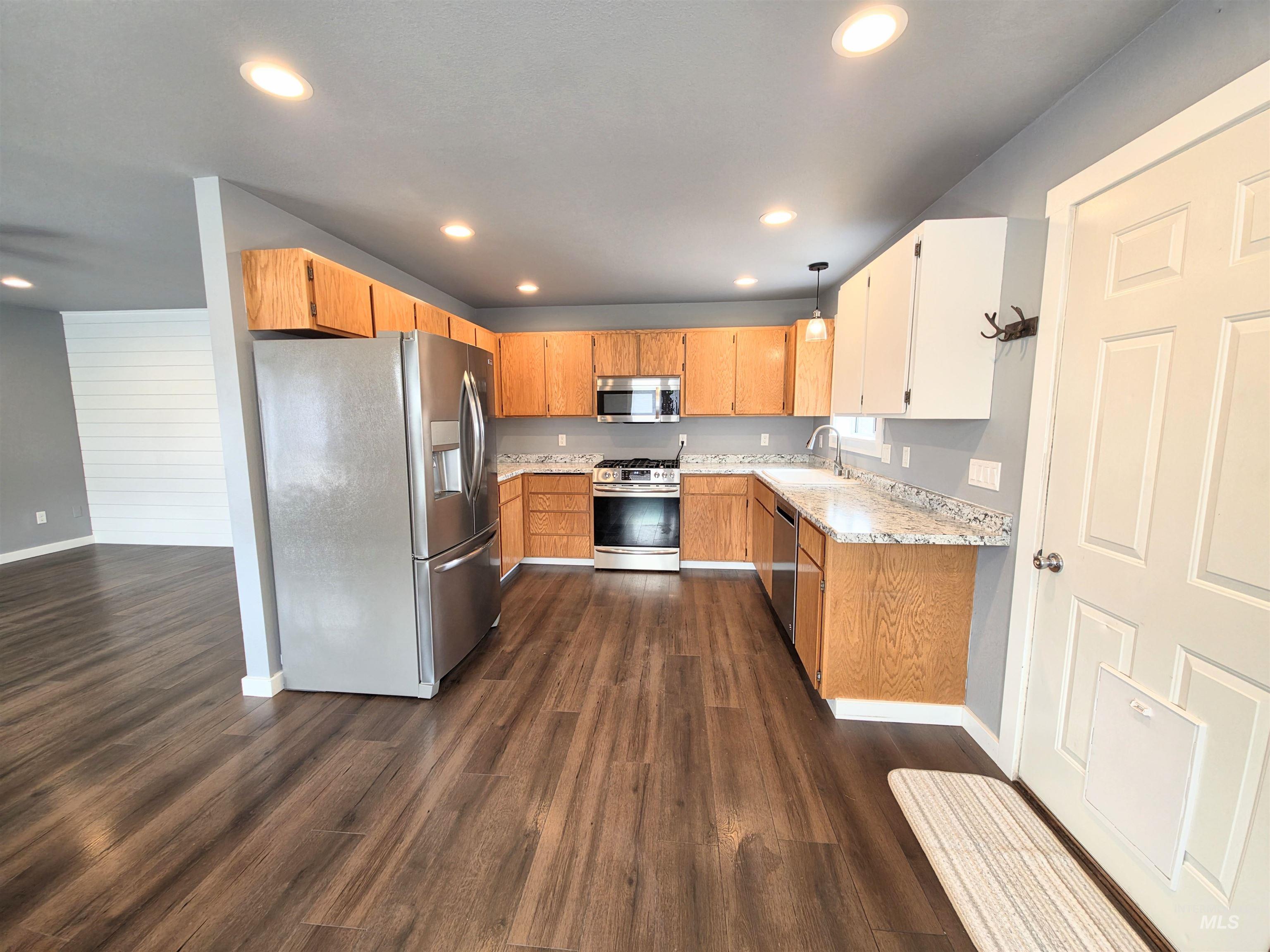 1933 Grelle Ave. Property Photo 29