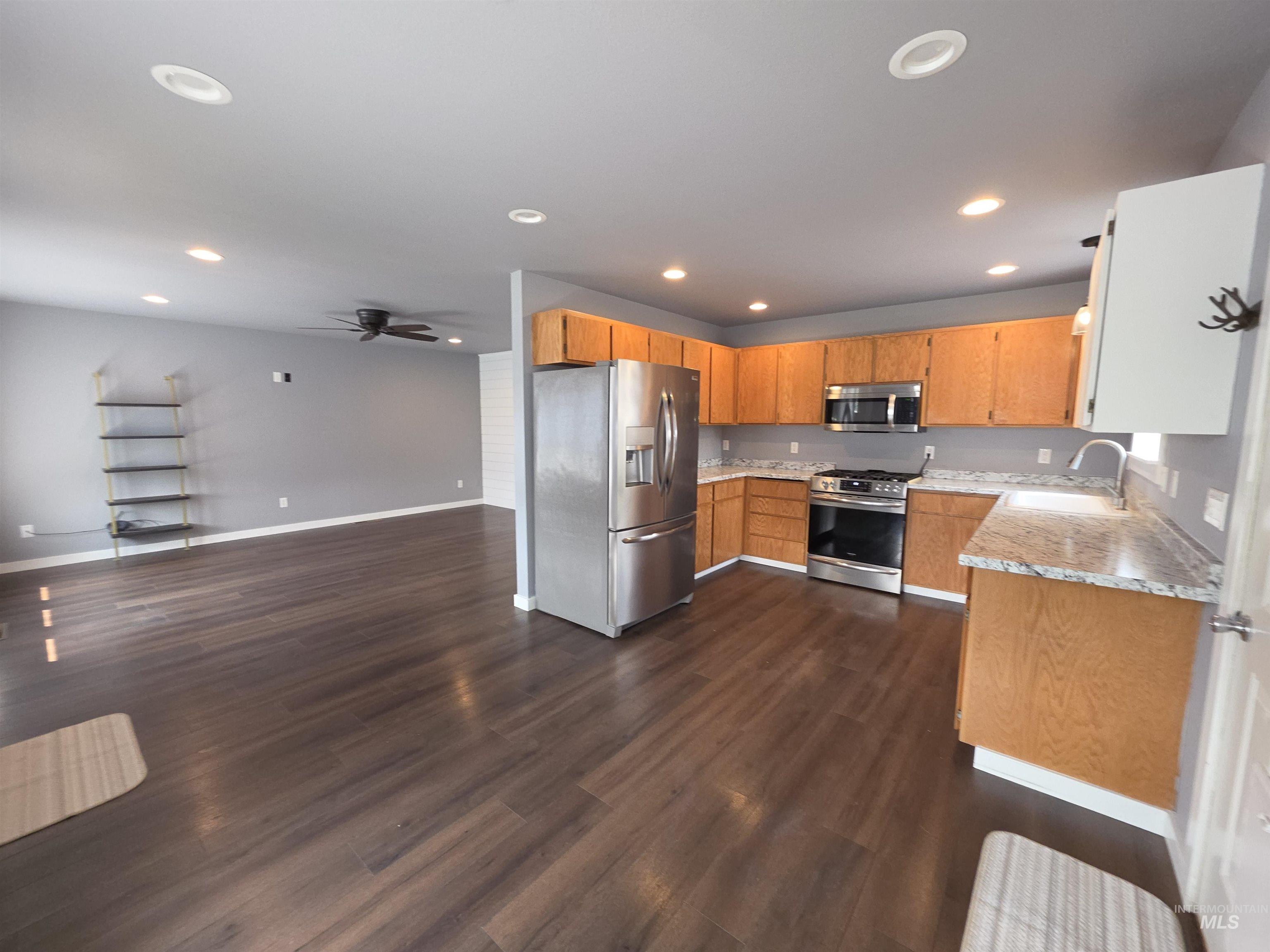 1933 Grelle Ave. Property Photo 30