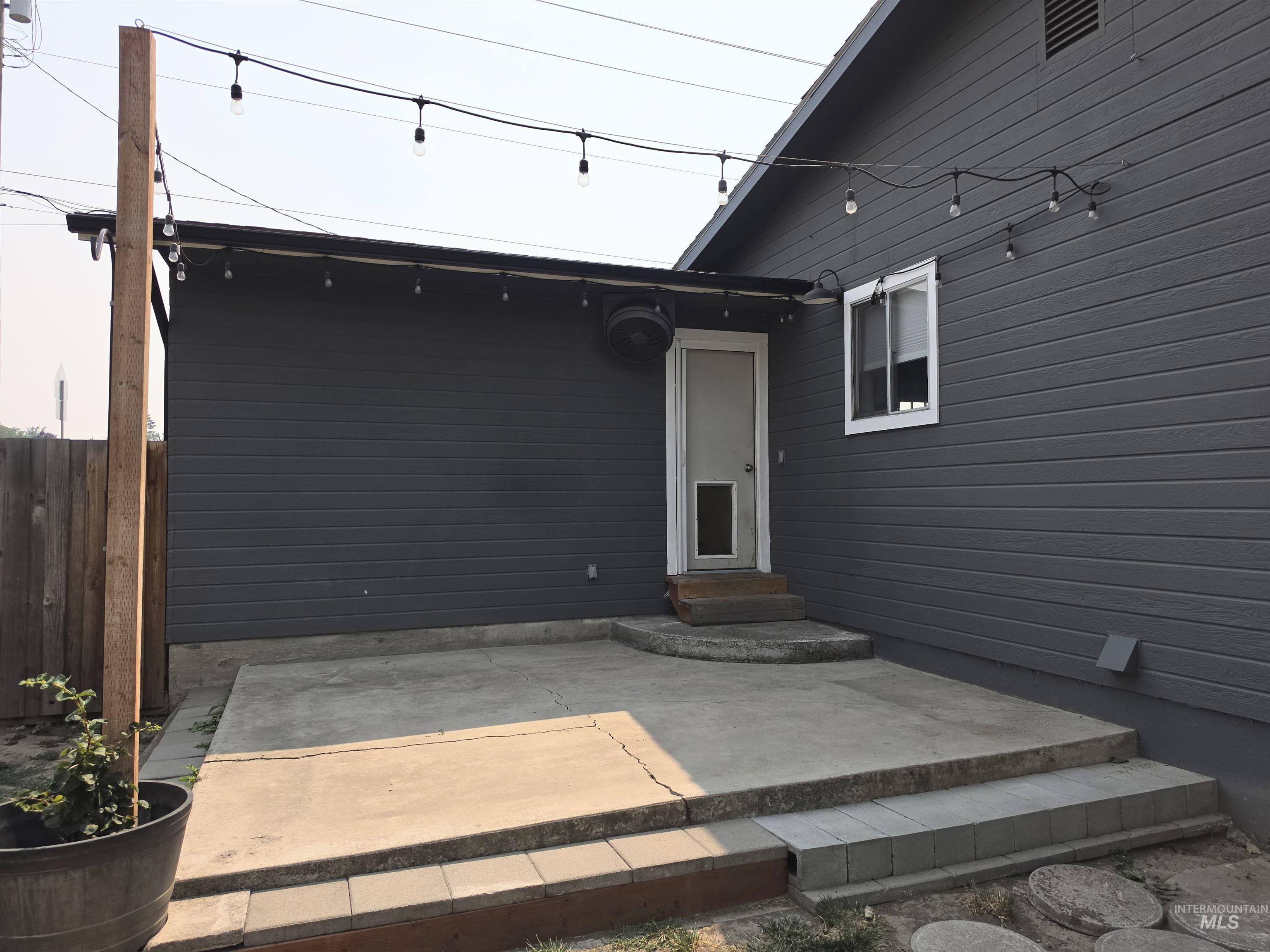 1933 Grelle Ave. Property Photo 40