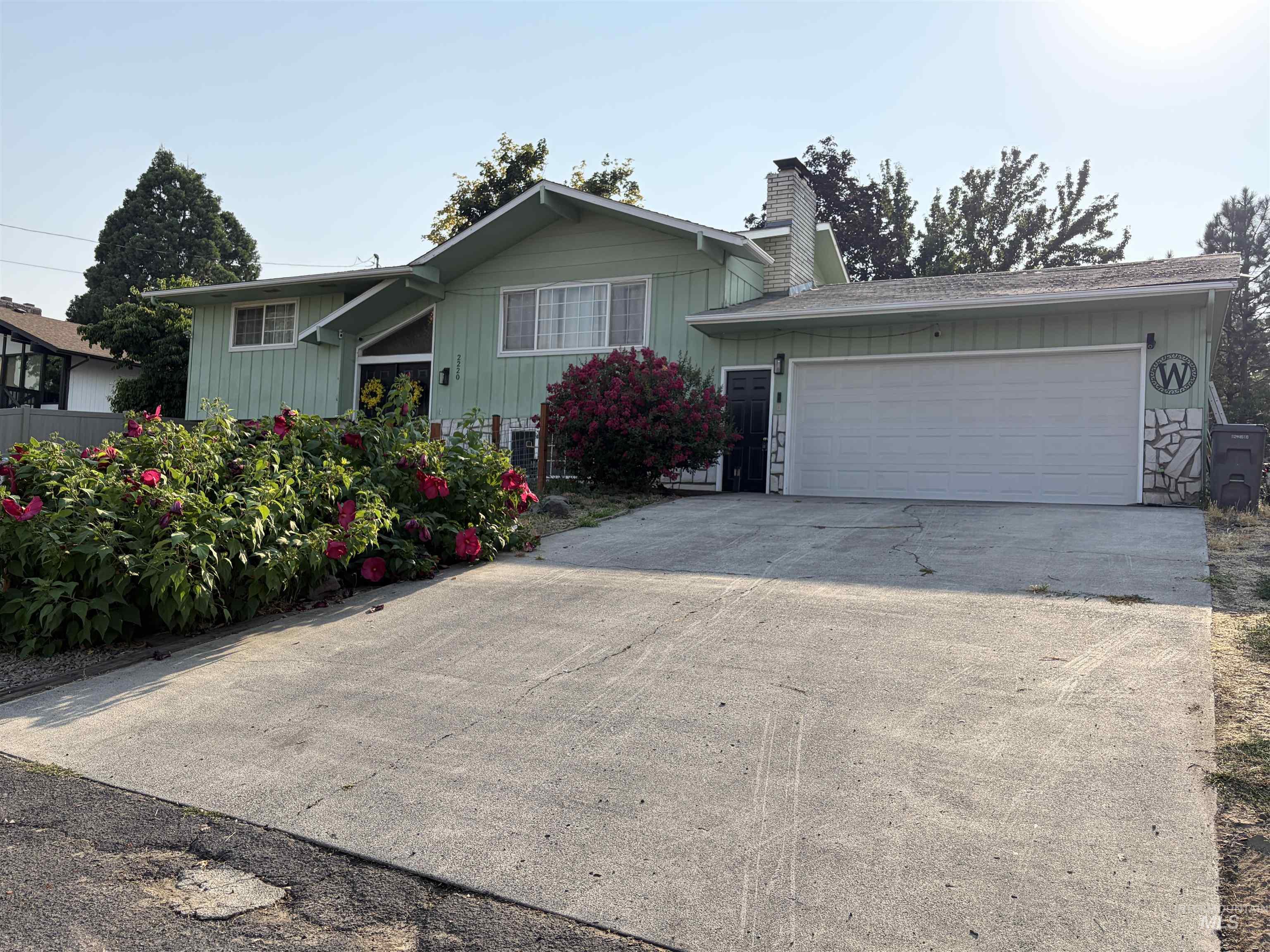 2220 Schaefer Dr. Property Photo 1