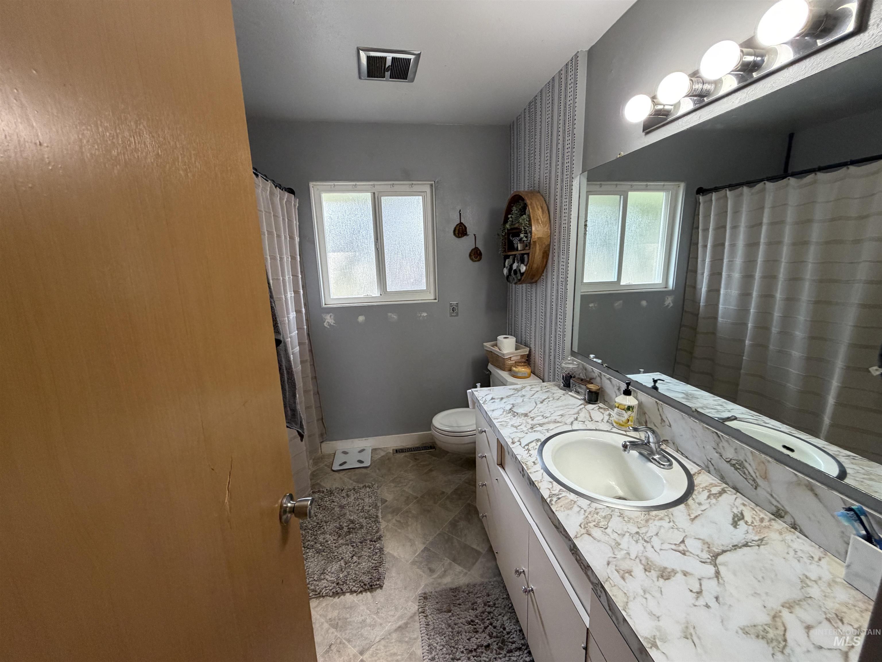 2220 Schaefer Dr. Property Photo 17