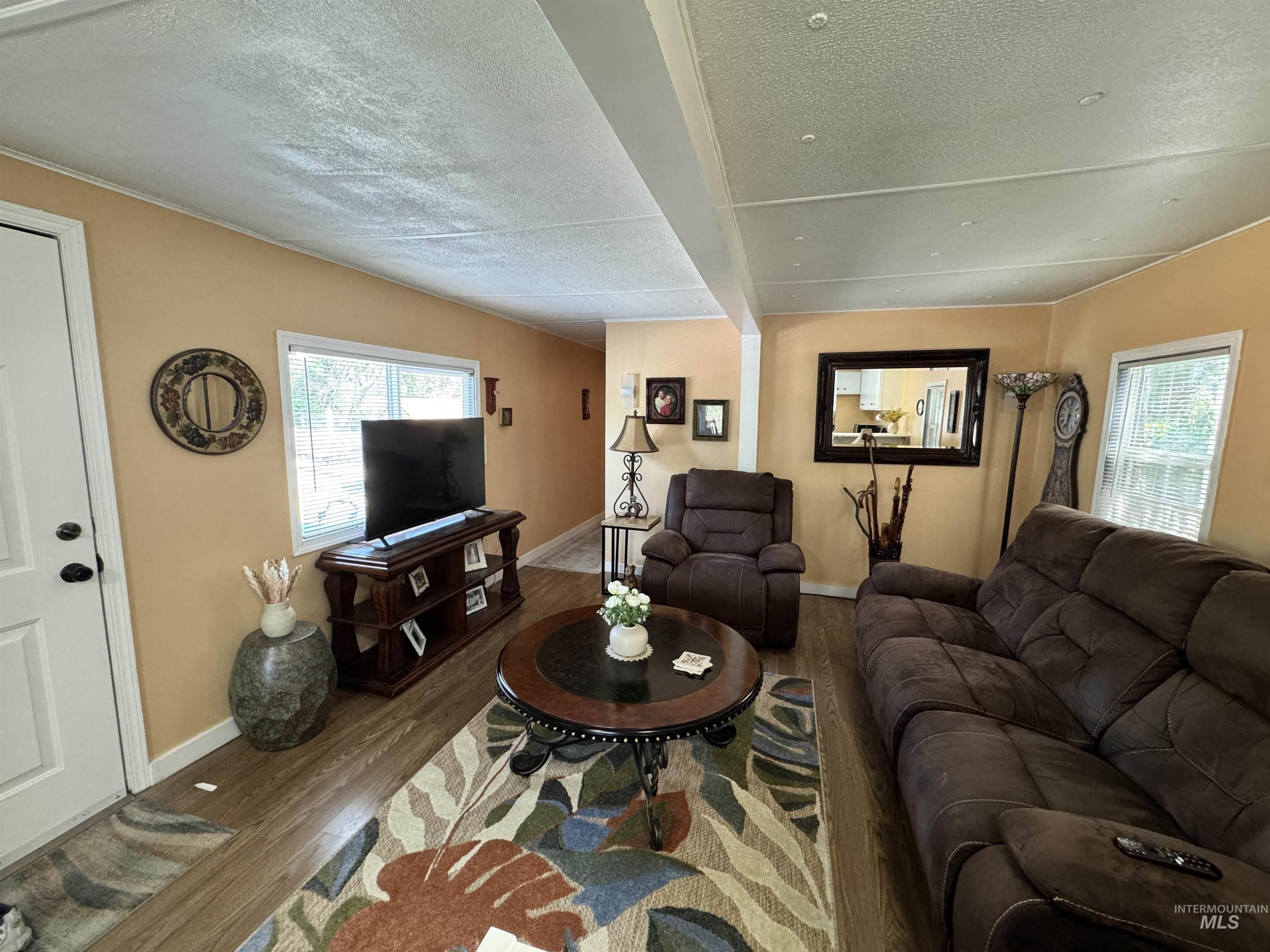 8647 W Antelope Ln. Property Photo 9