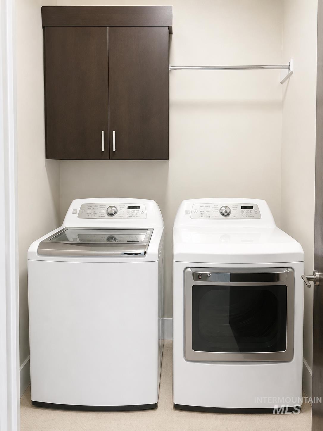 3755 E Parkcenter Property Photo 24