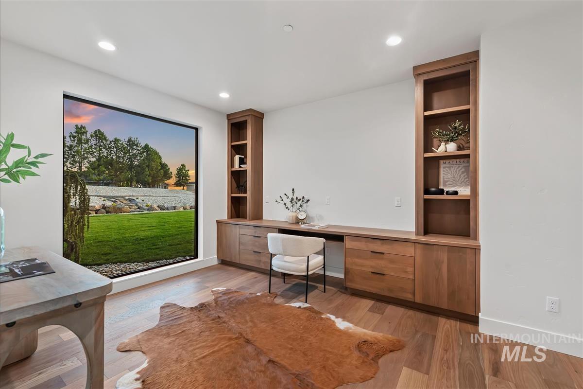 8085 Quail Hollow Dr Property Photo 35