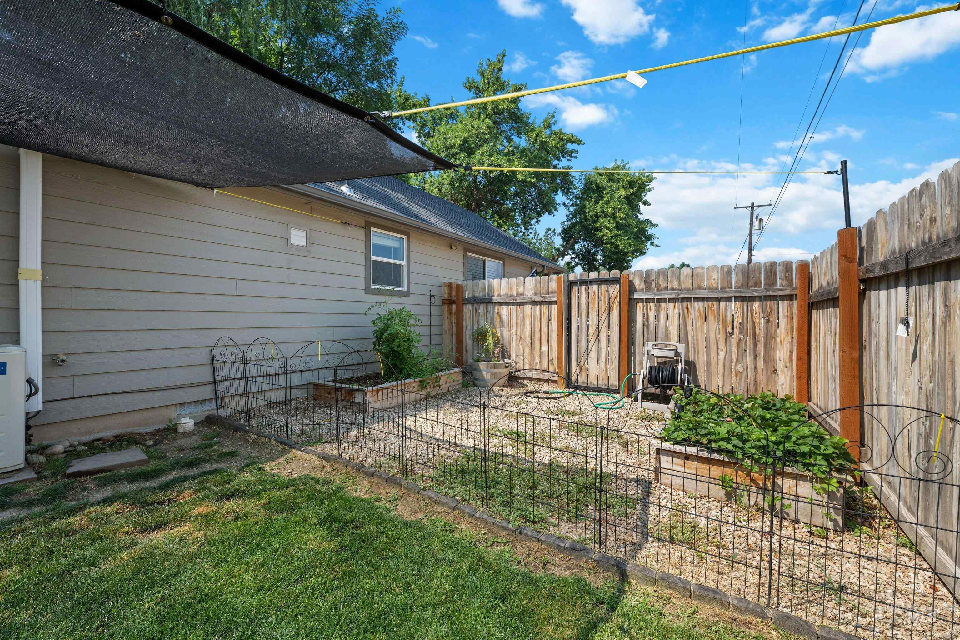 13 S Hawthorne Ave Property Photo 26