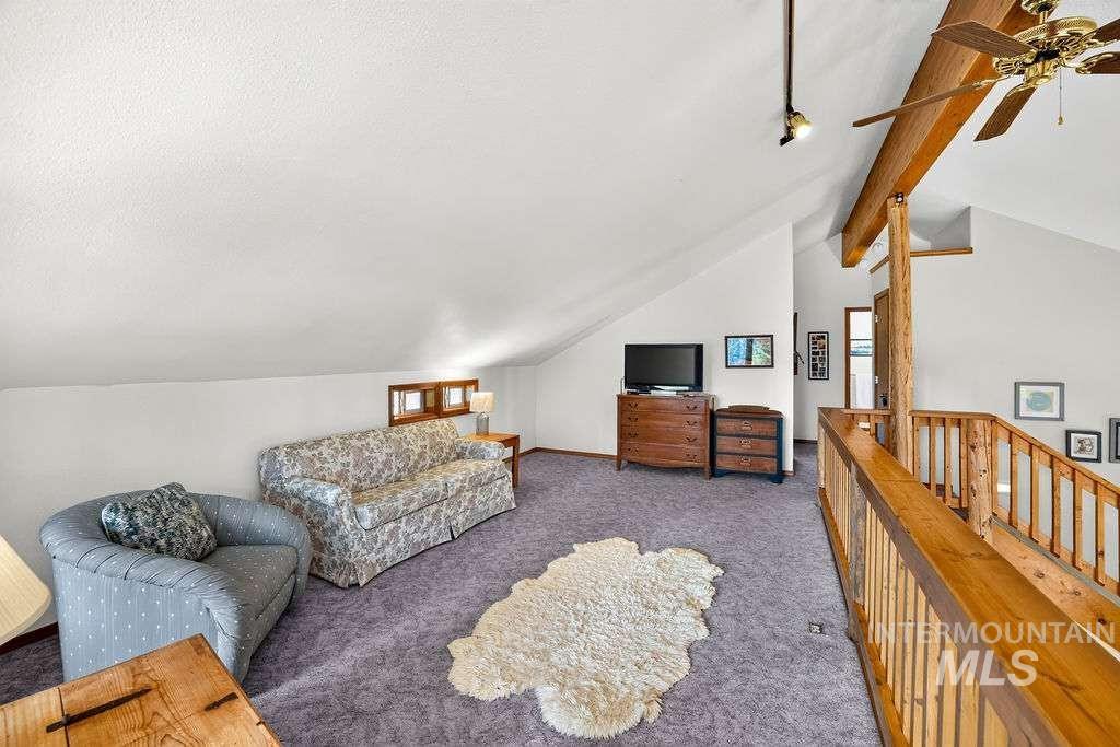 1370 Divot Lane Property Photo 7