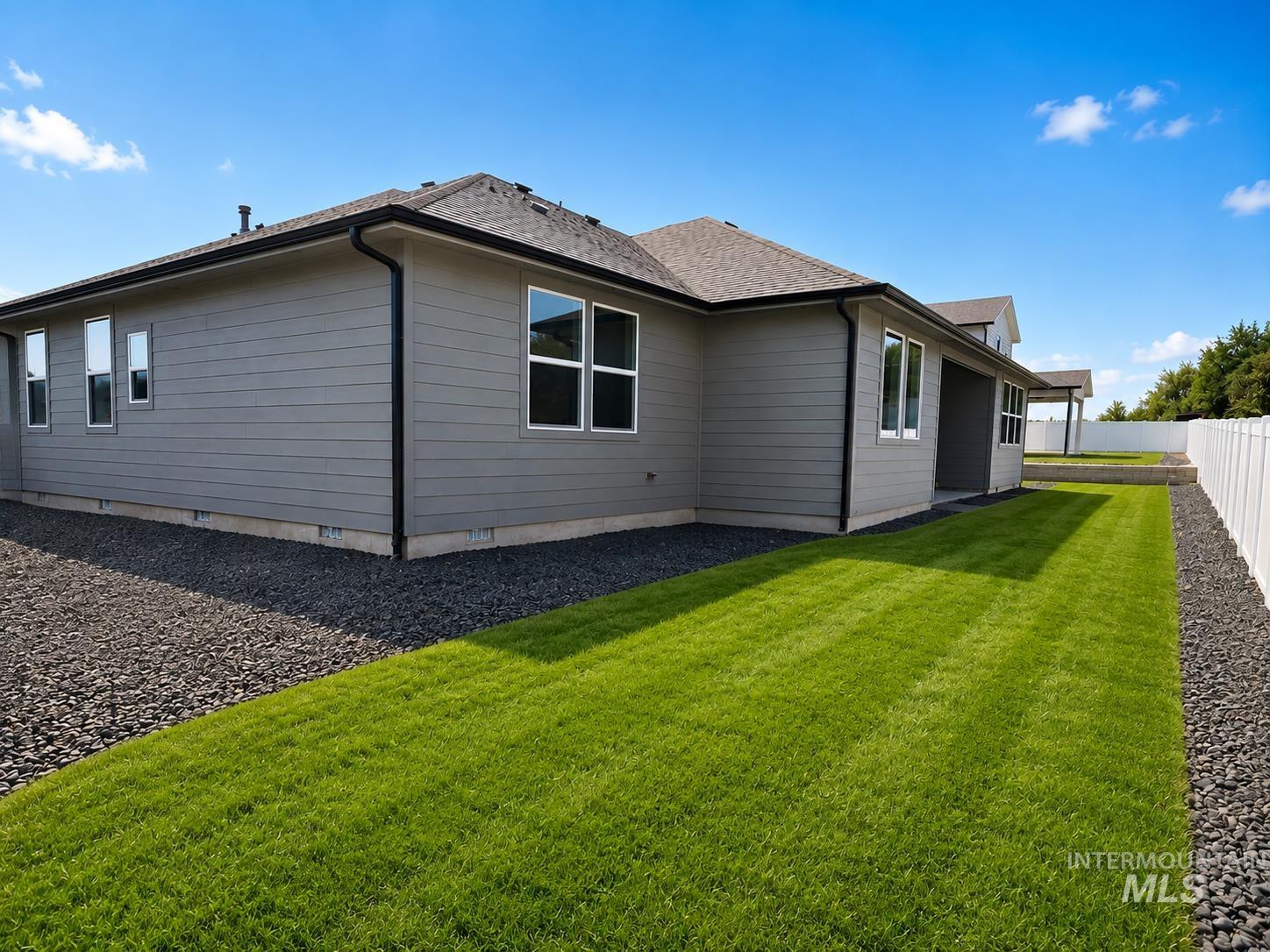 1071 W Afton Pl Property Photo 23