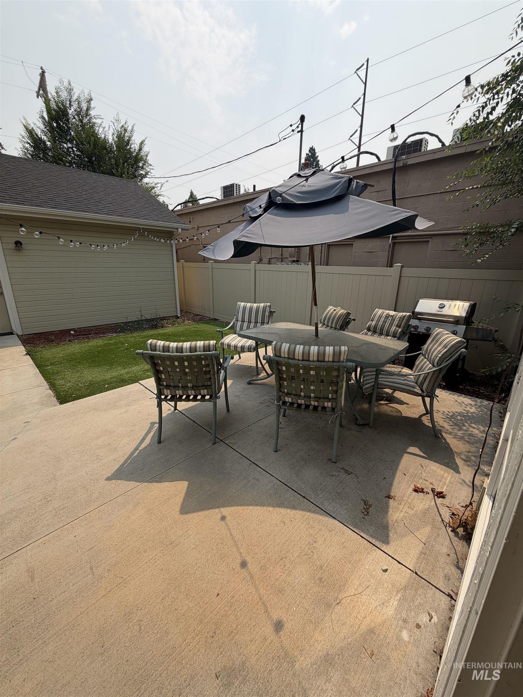 1538 S Robert St Property Photo 13
