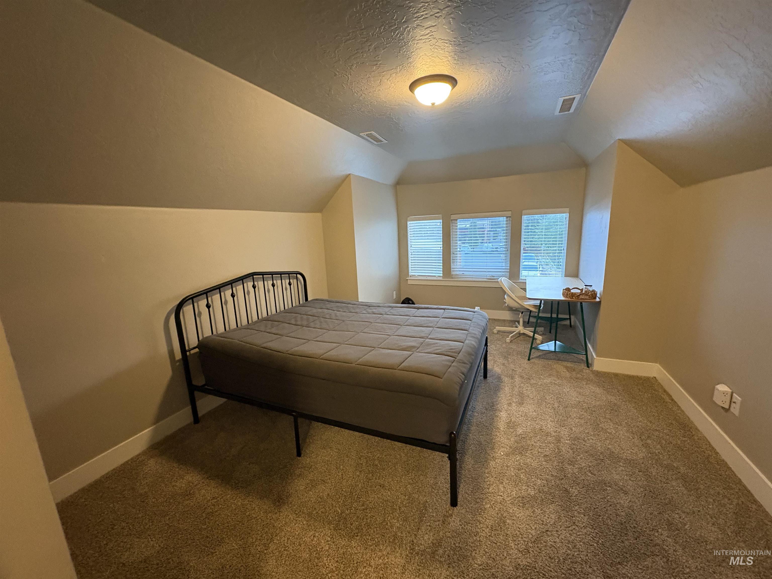 1538 S Robert St Property Photo 14
