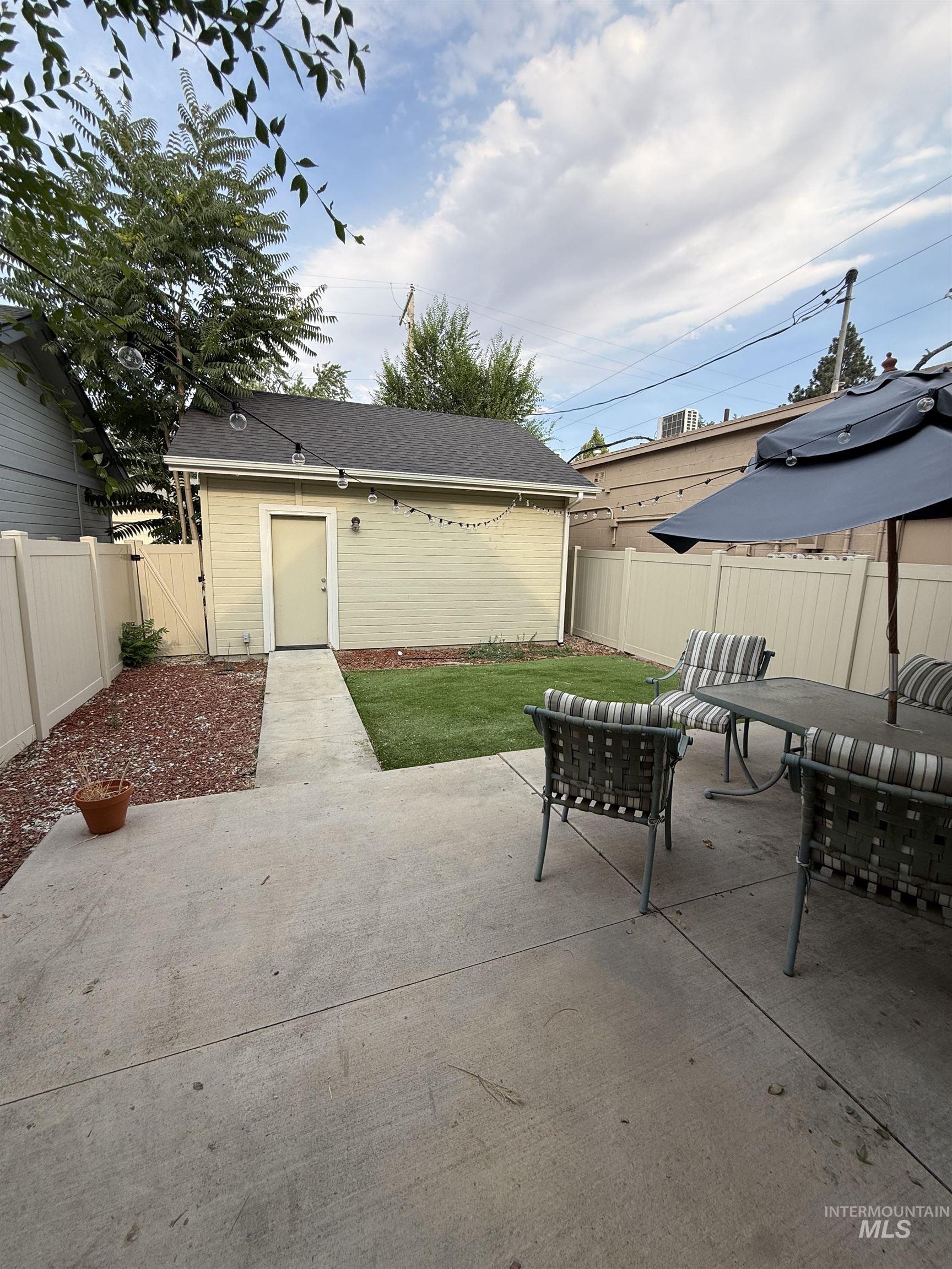 1538 S Robert St Property Photo 19