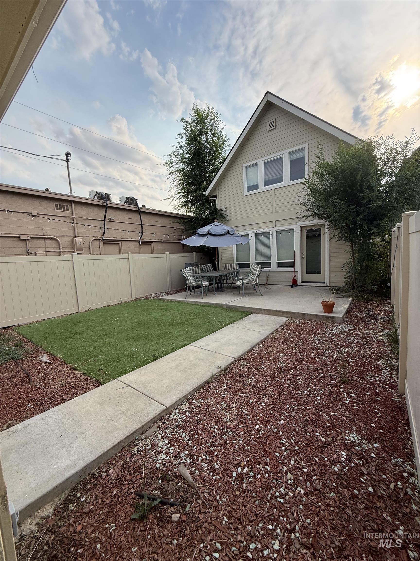 1538 S Robert St Property Photo 20