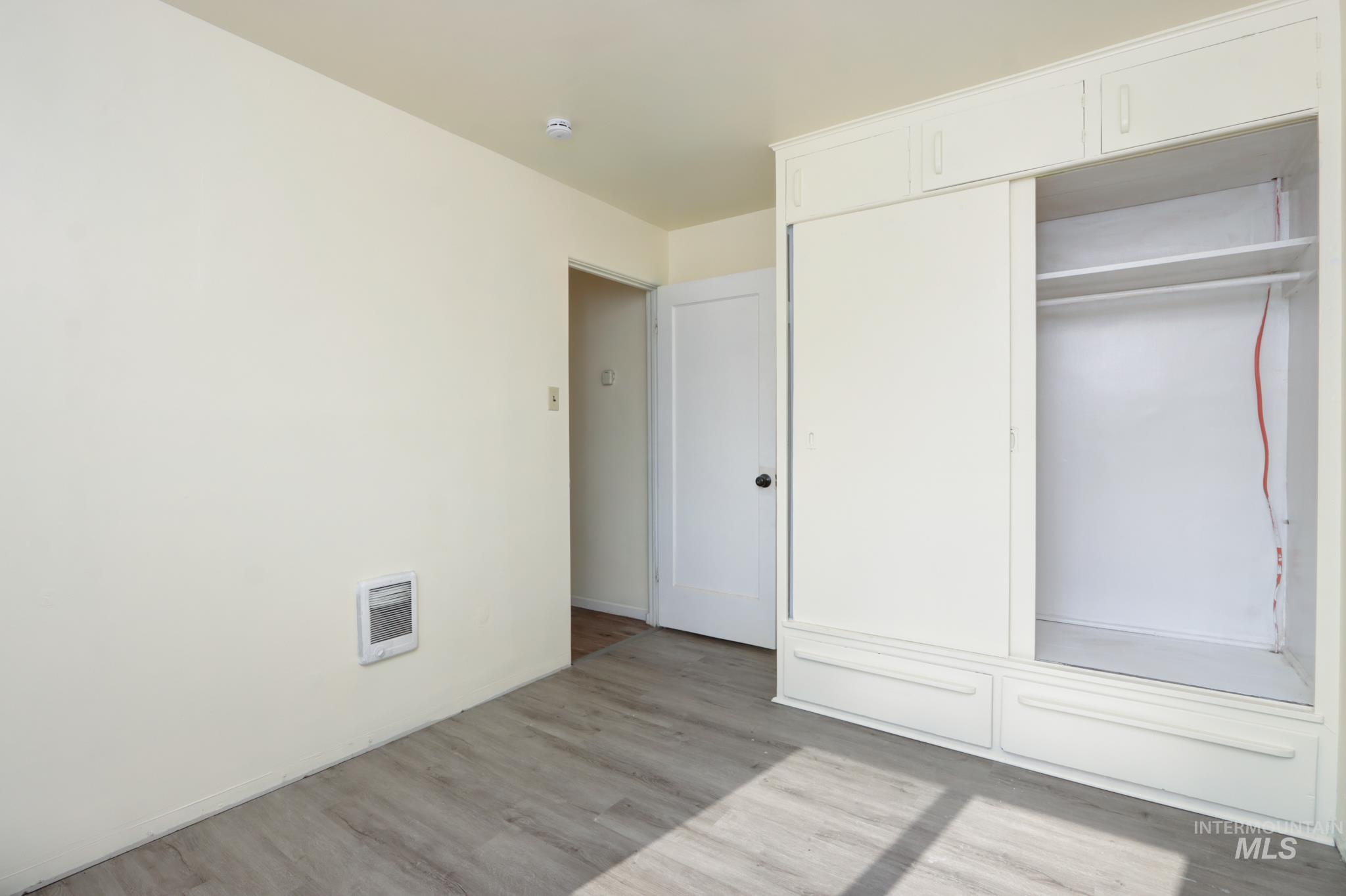 288 & 290 Hillcrest Dr Property Photo 16
