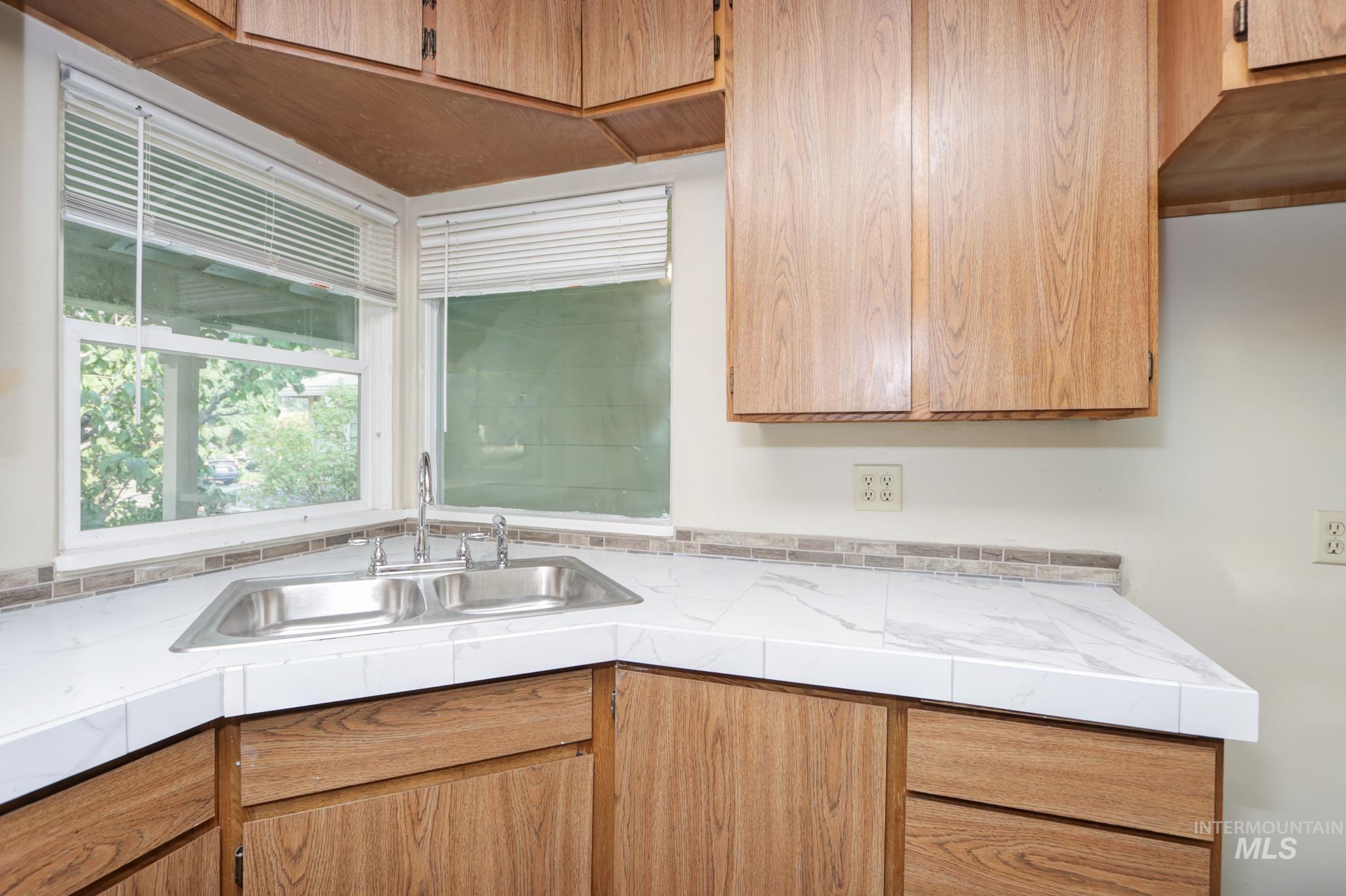 288 & 290 Hillcrest Dr Property Photo 20