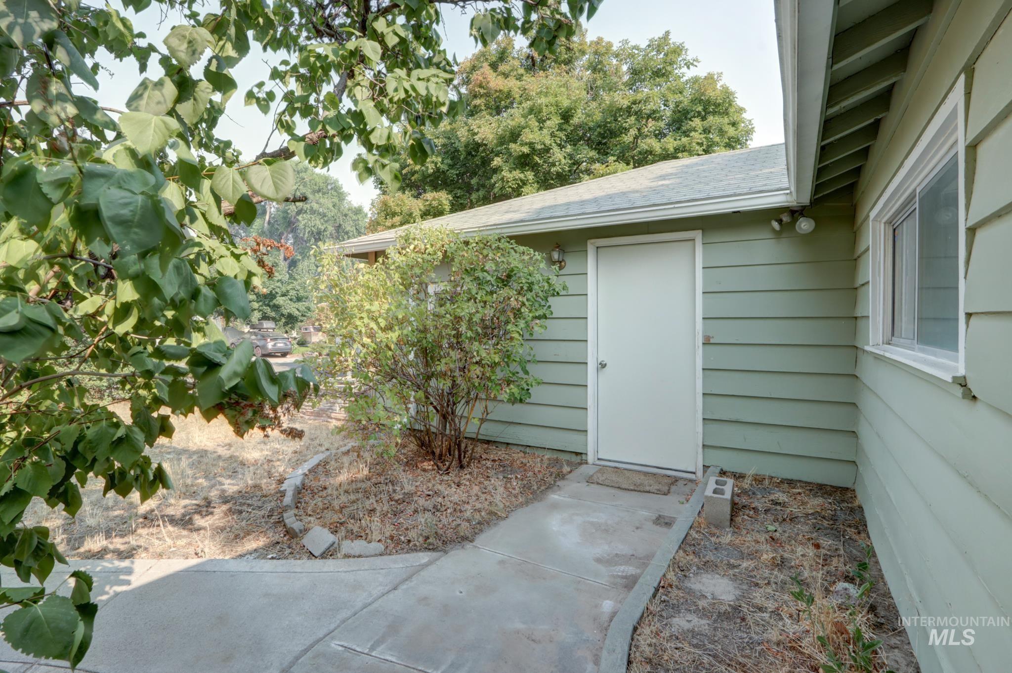 288 & 290 Hillcrest Dr Property Photo 21