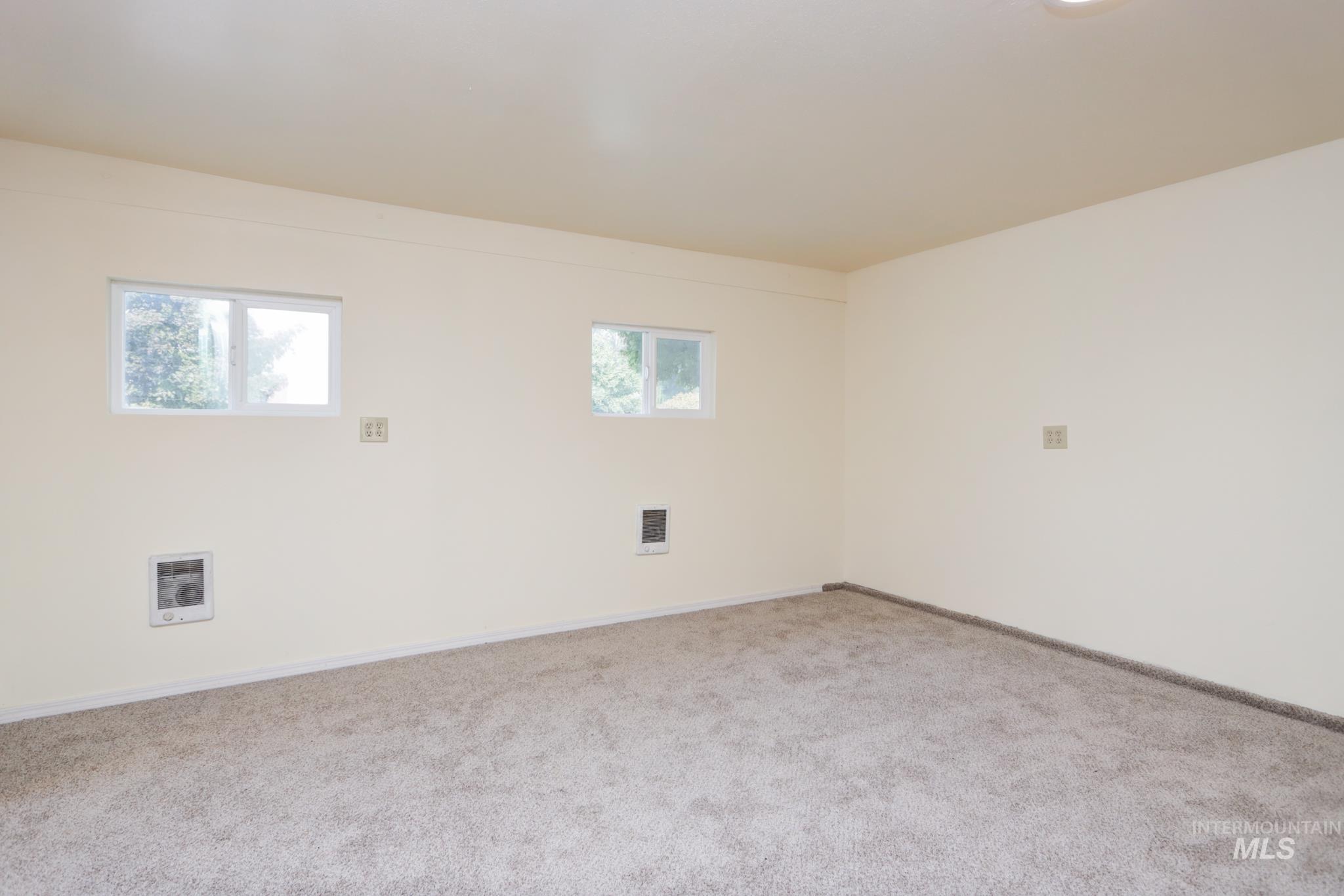 288 & 290 Hillcrest Dr Property Photo 35
