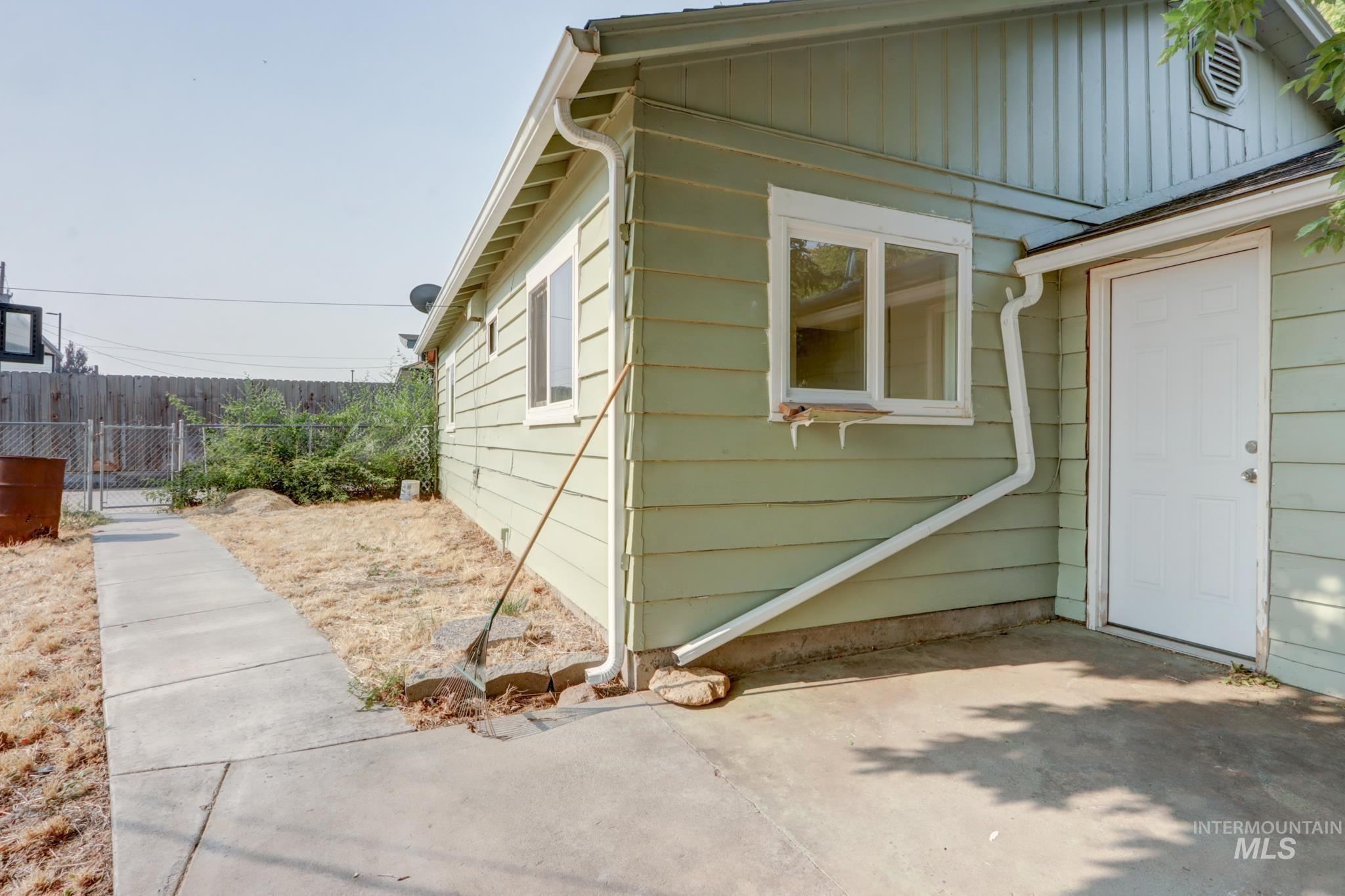 288 & 290 Hillcrest Dr Property Photo 44