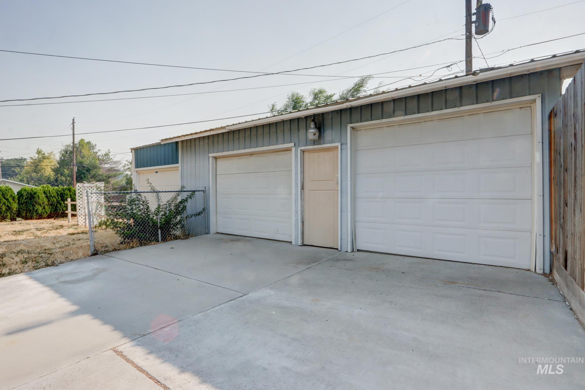 288 & 290 Hillcrest Dr Property Photo 45