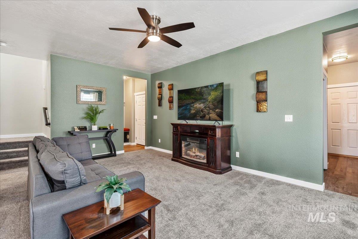 2617 W Snyder St. Property Photo 8