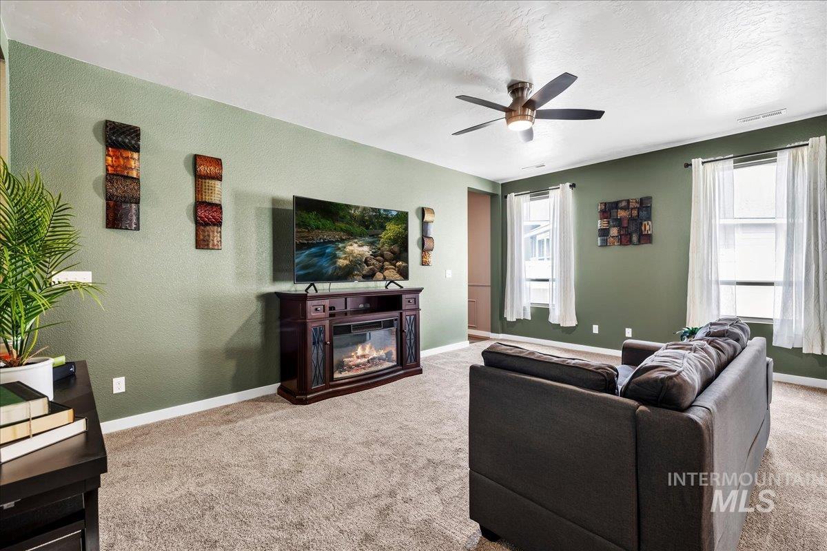 2617 W Snyder St. Property Photo 9