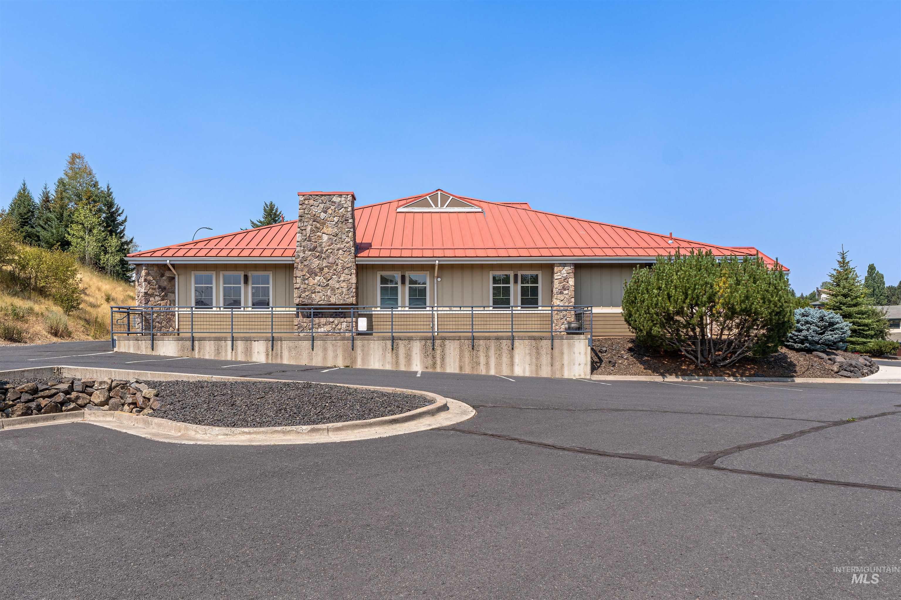 1095 Se Bishiop Blvd Property Photo 16