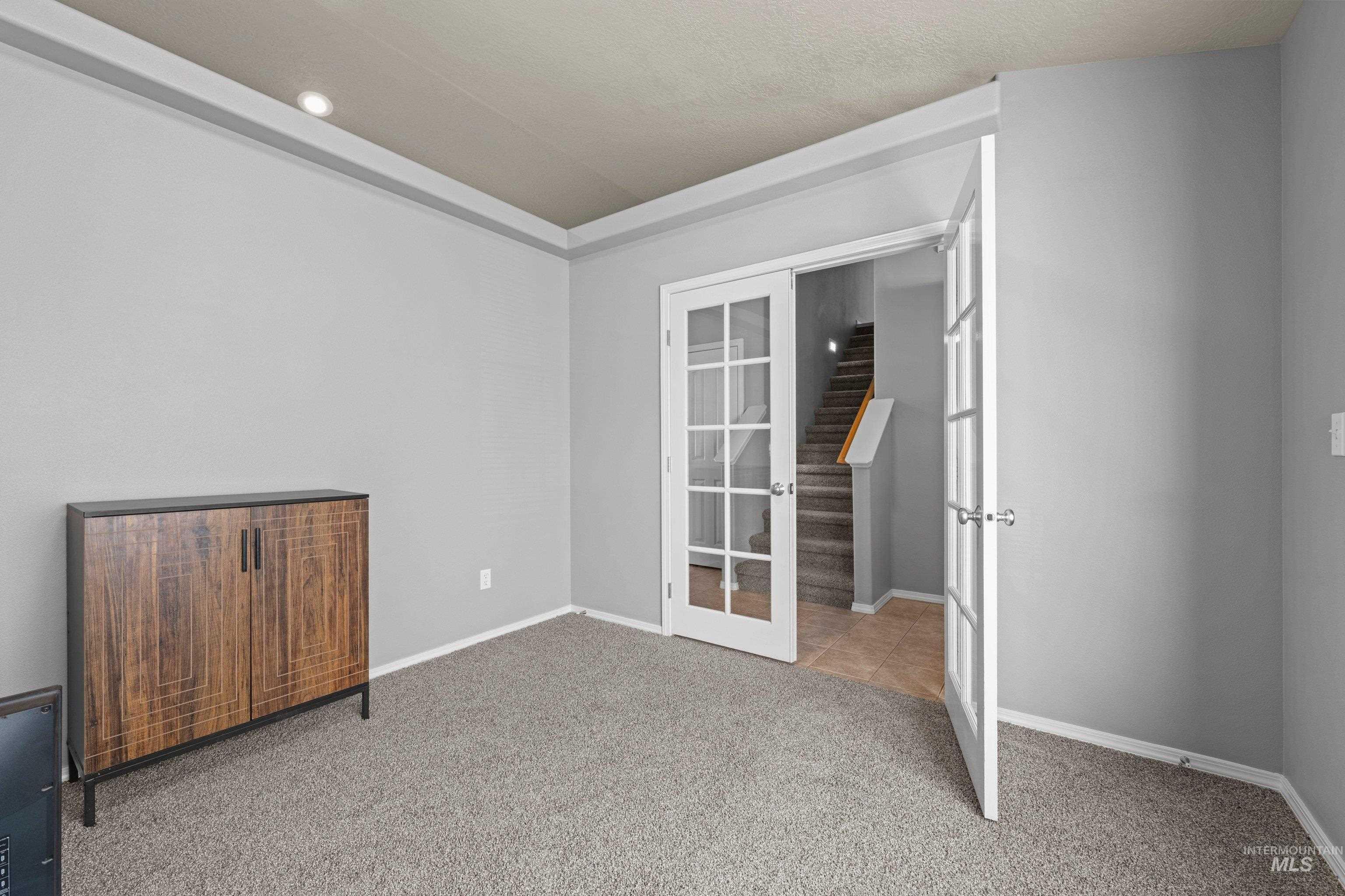 1282 W Castro Dr Property Photo 4
