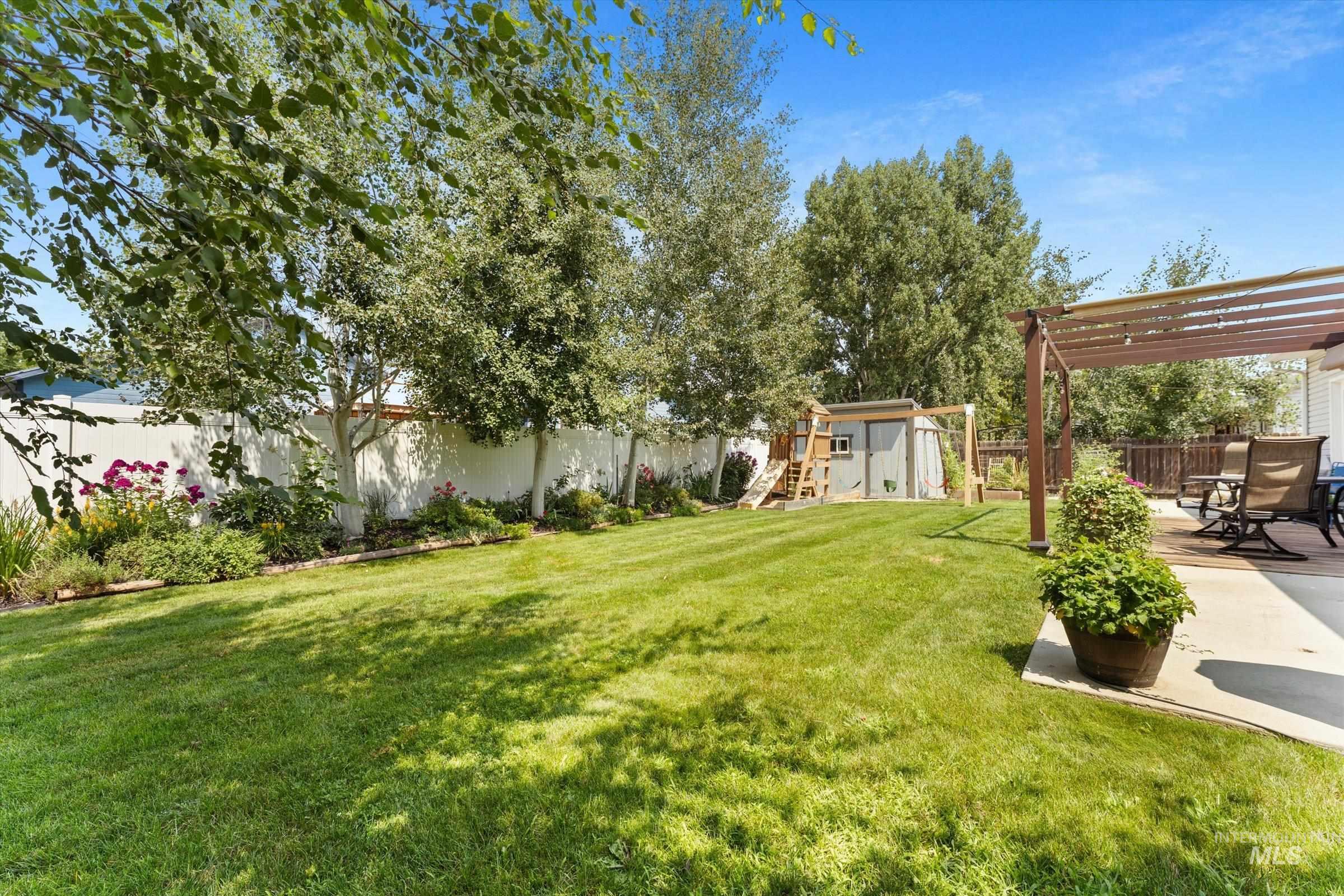 2790 W Forecast St Property Photo 29