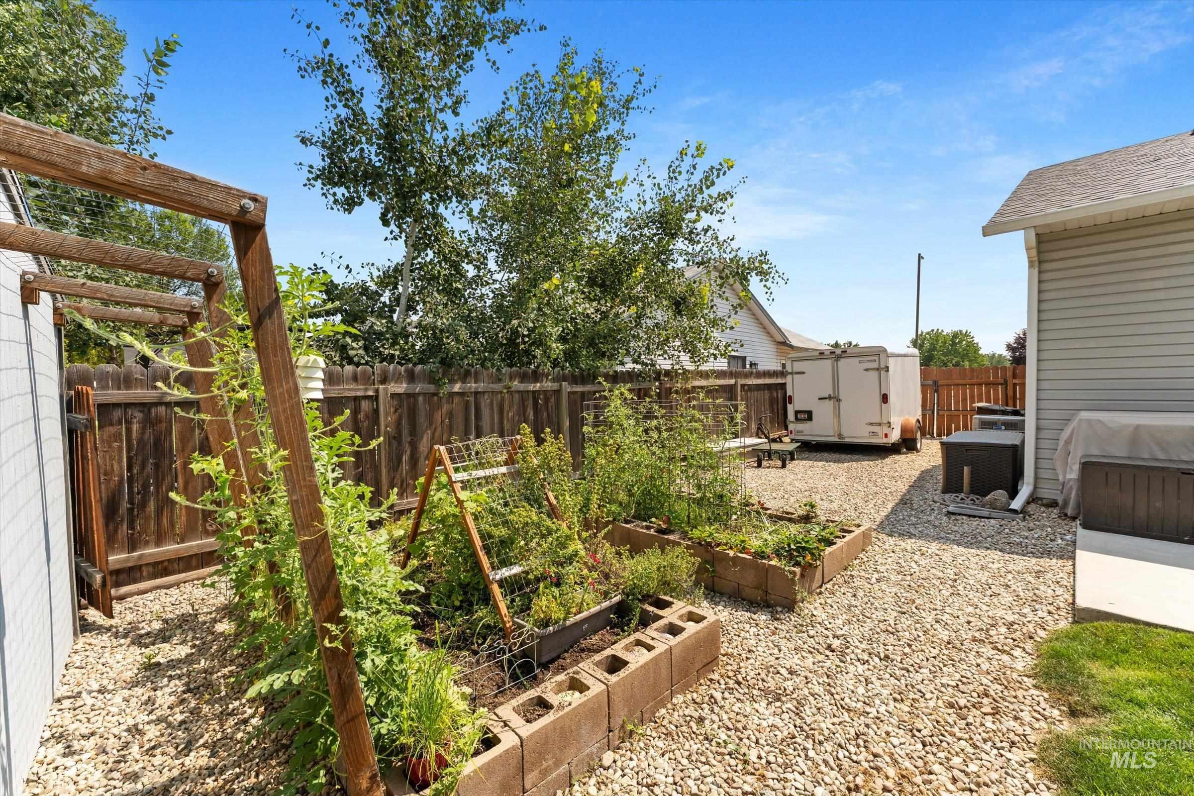 2790 W Forecast St Property Photo 34