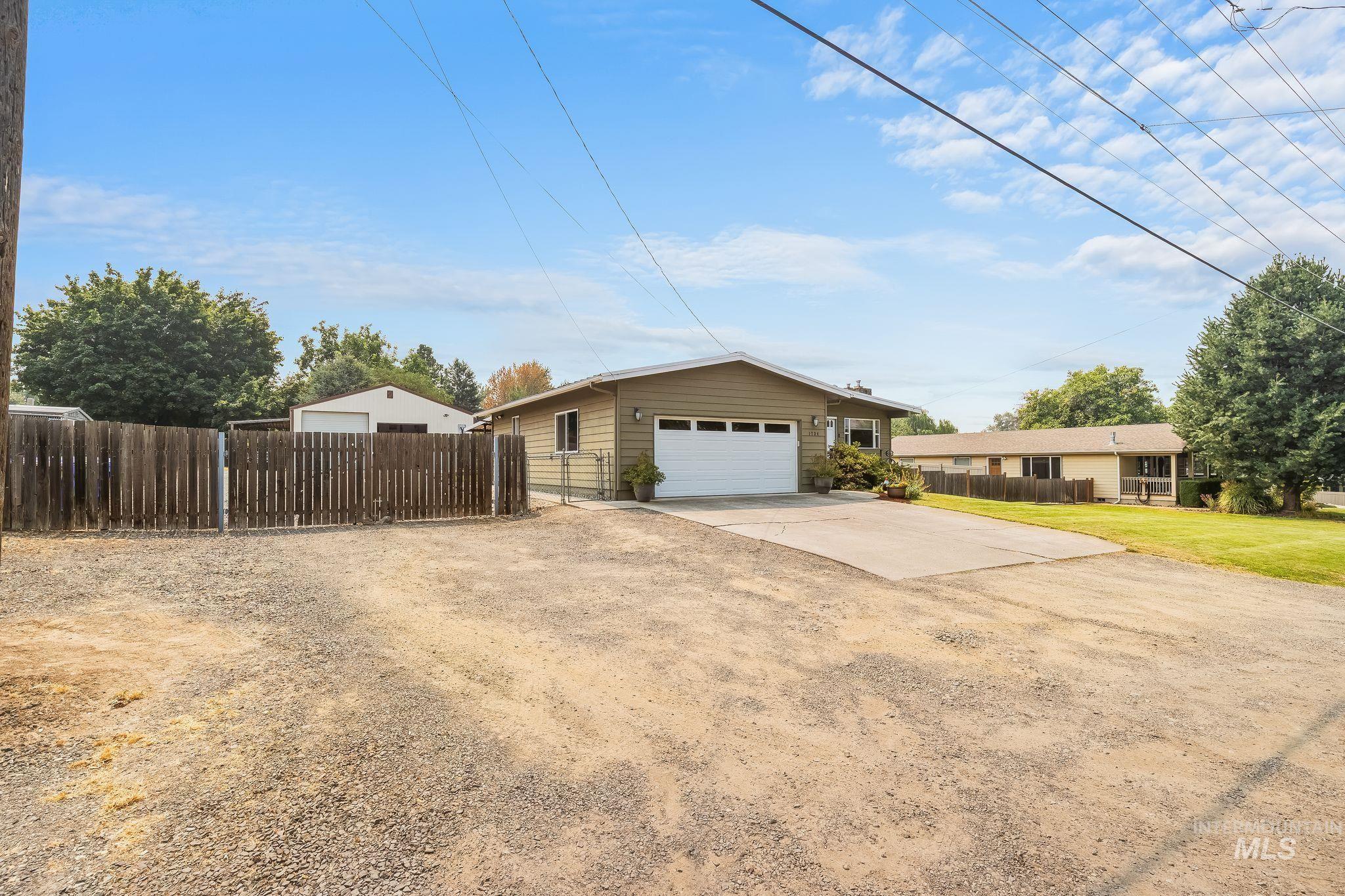 1734 Burrell Ave Property Photo 49
