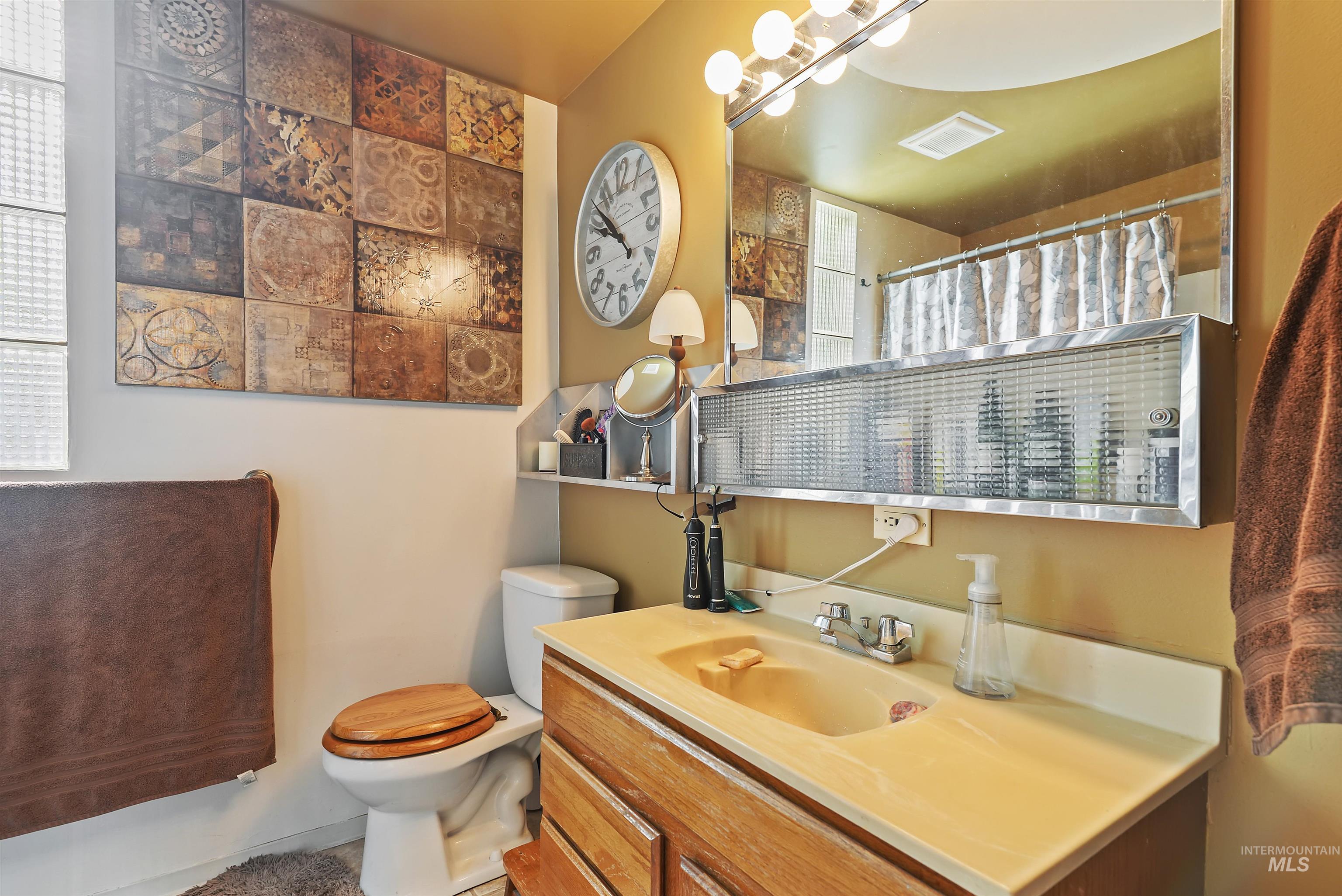 1206 S Owyhee St. Property Photo 40