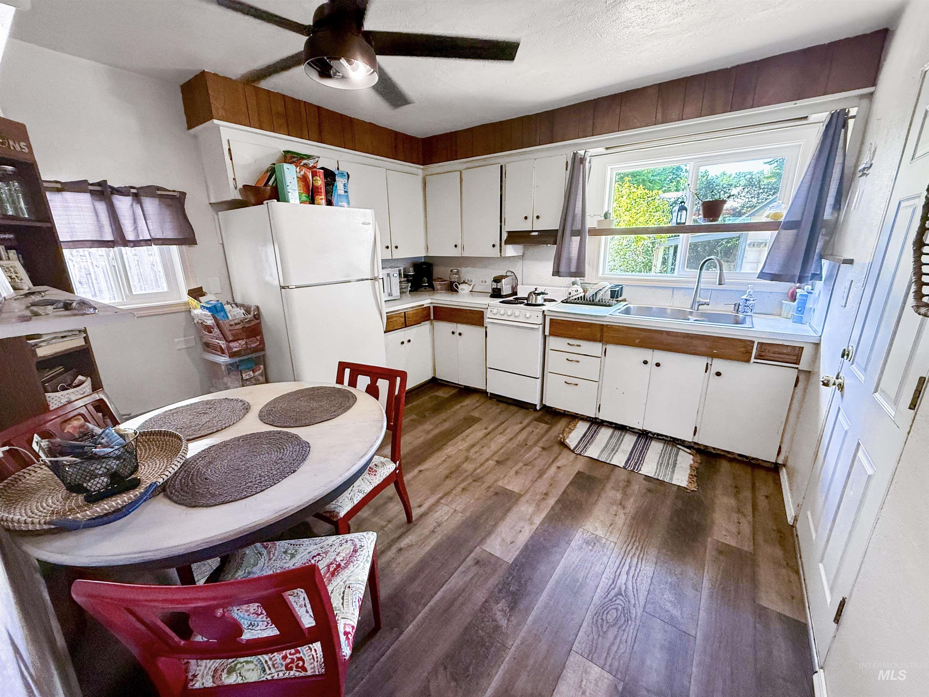 1009 Elm St Property Photo 15