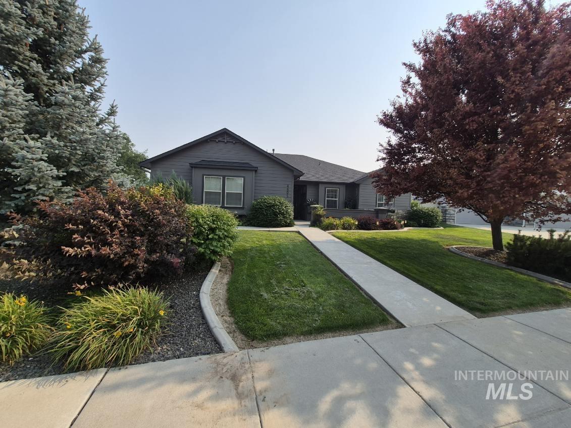 4805 Middlesboro Way Property Photo 1