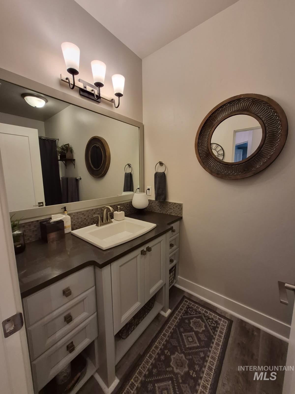 4805 Middlesboro Way Property Photo 14