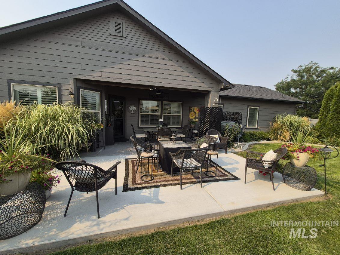 4805 Middlesboro Way Property Photo 16