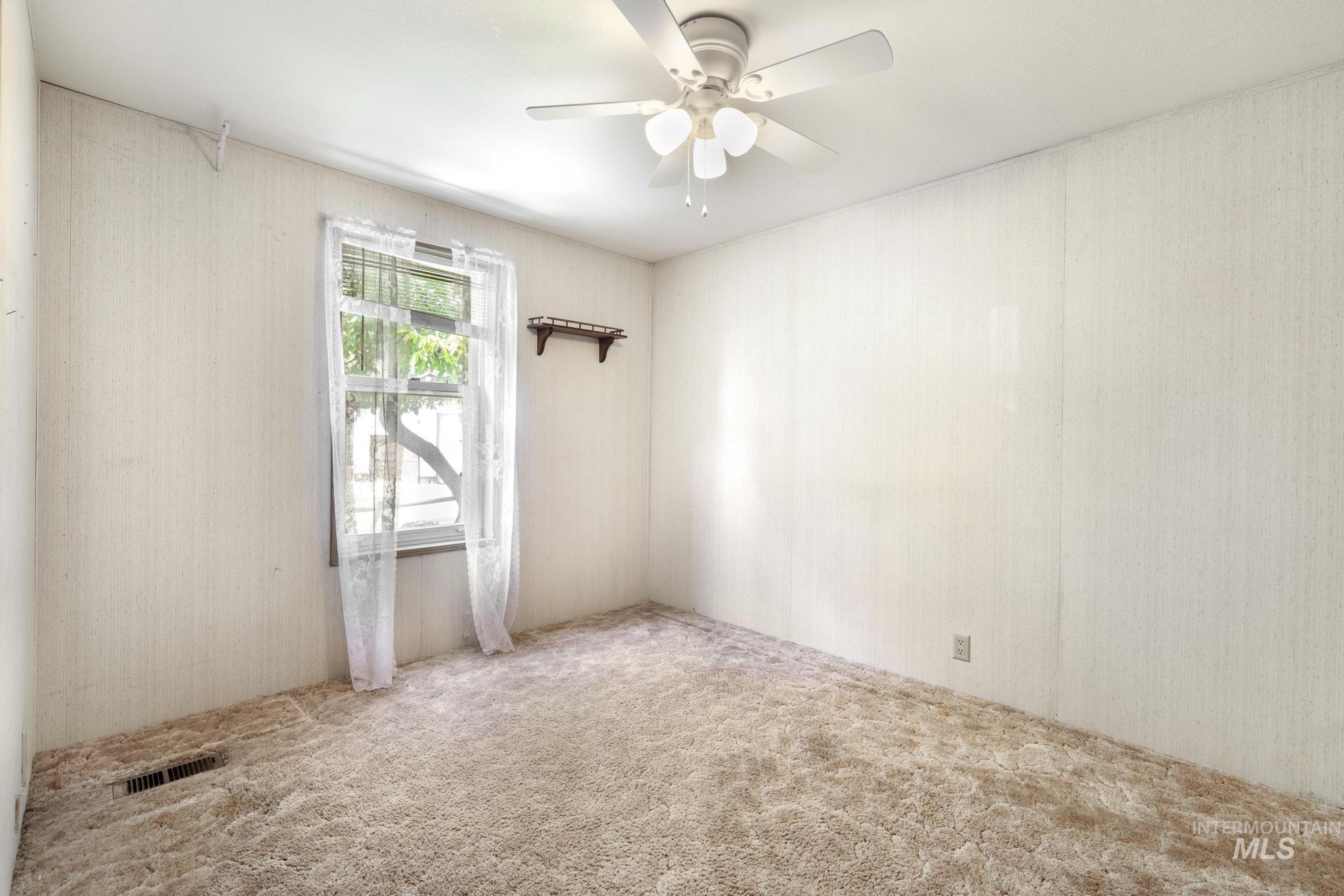 1506 E 4150 N Property Photo 20