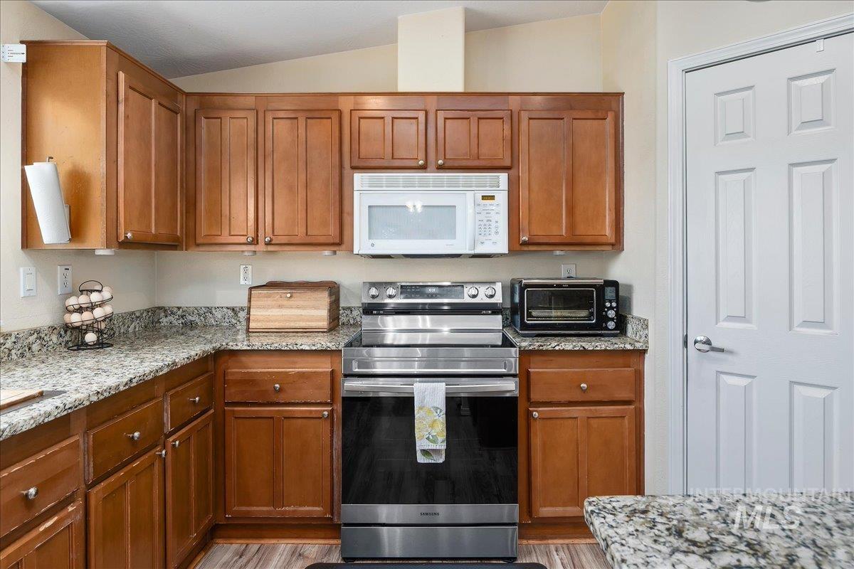 2048 E 3050 S Property Photo 15
