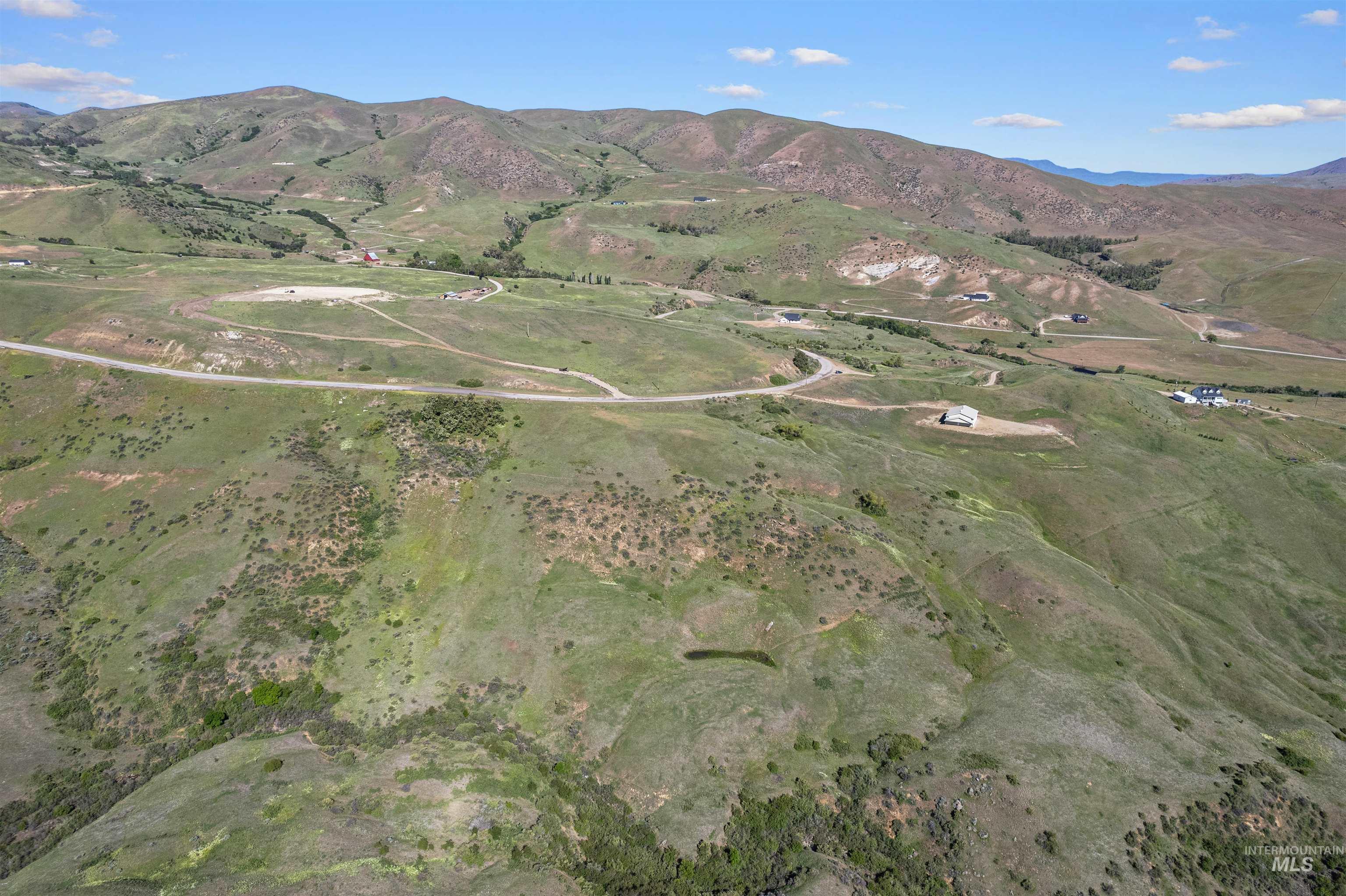 227 Old Hwy 55 Property Photo 3