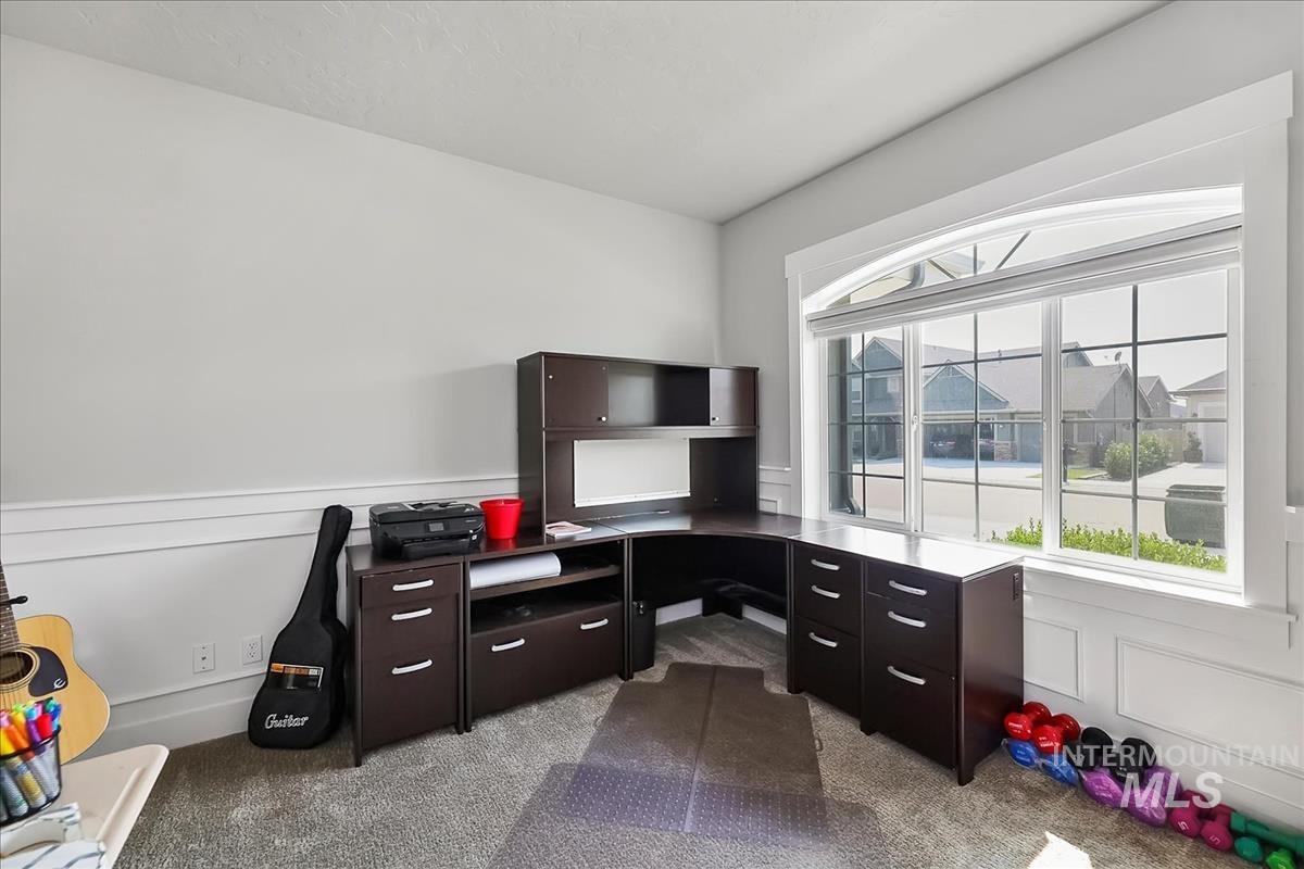 2334 N Van Dyke Property Photo 6