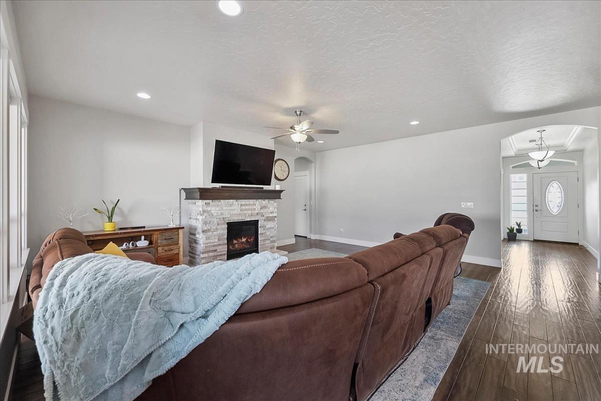 2334 N Van Dyke Property Photo 22