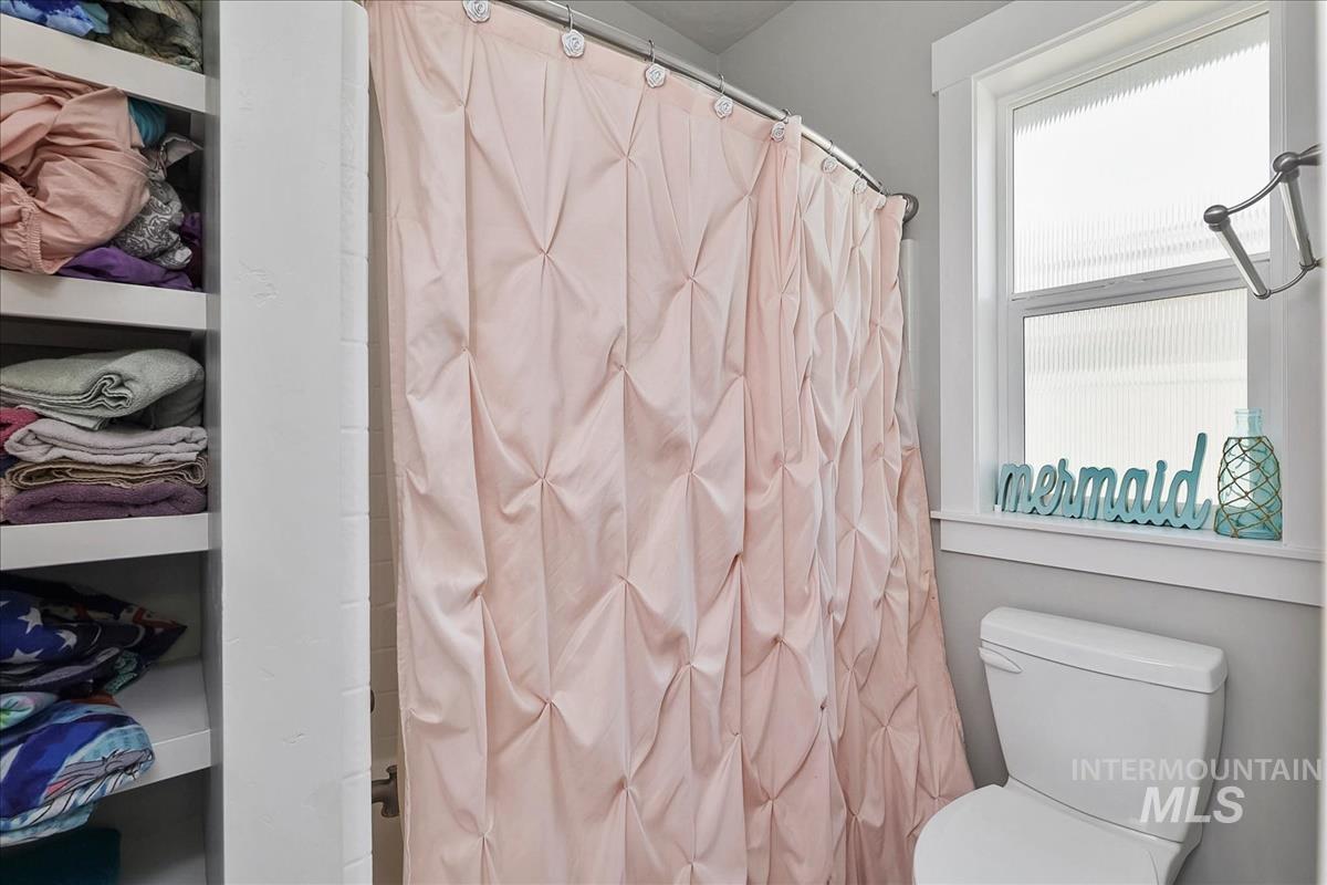 2334 N Van Dyke Property Photo 34