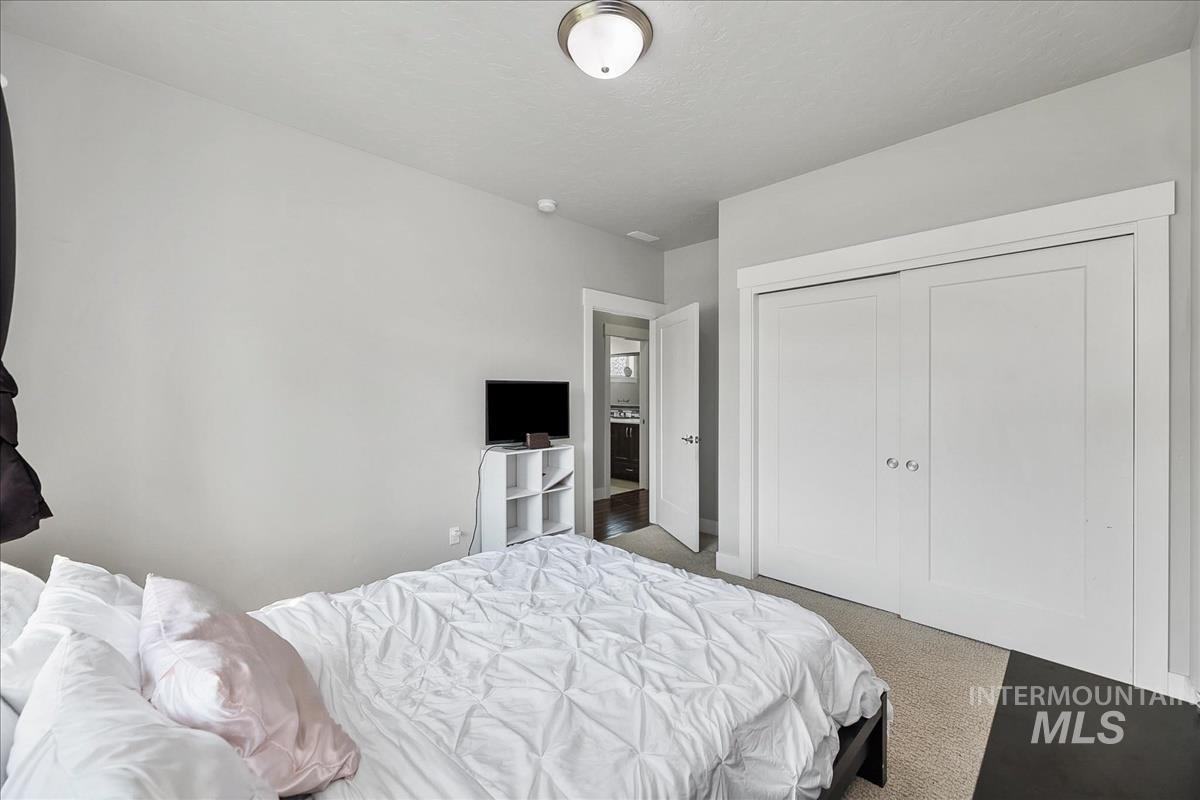 2334 N Van Dyke Property Photo 37