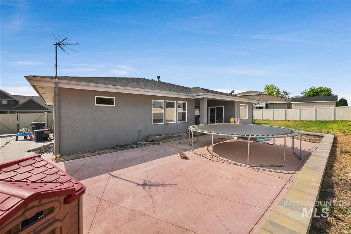2334 N Van Dyke Property Photo 40
