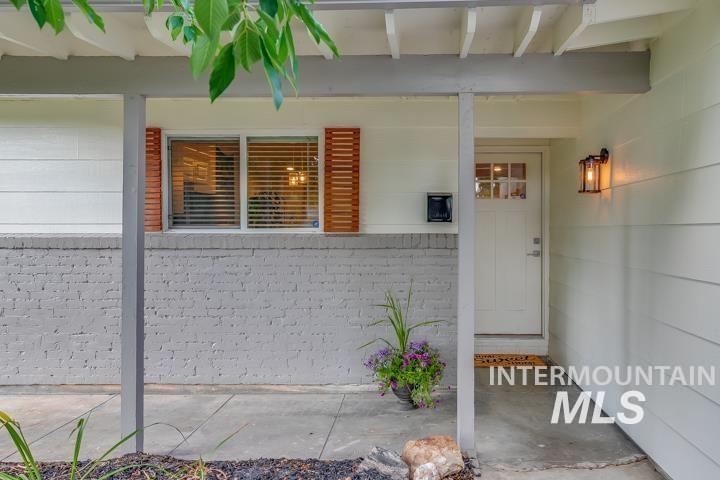 6827 W Ashland Property Photo 3