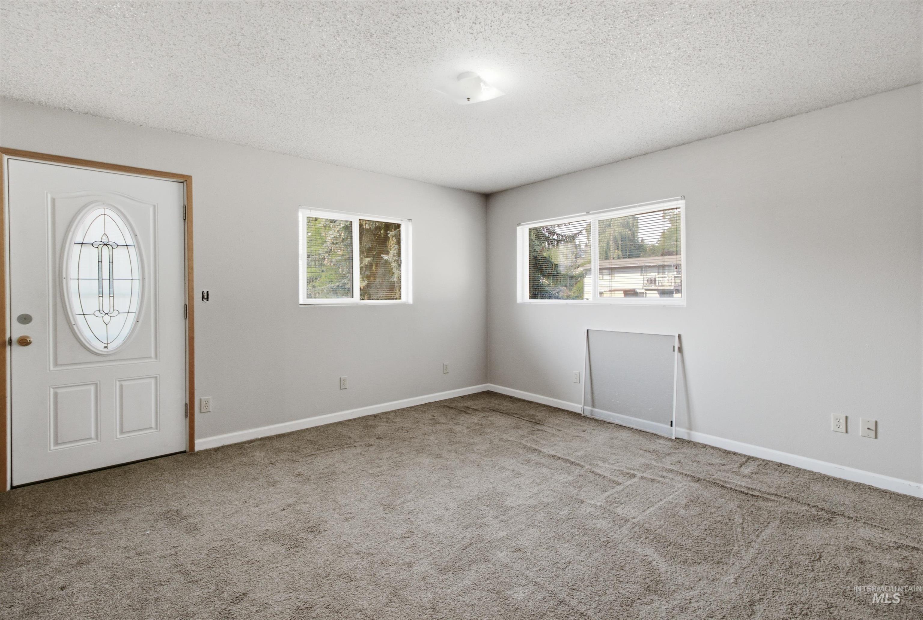 923 N Cleveland St Property Photo 17