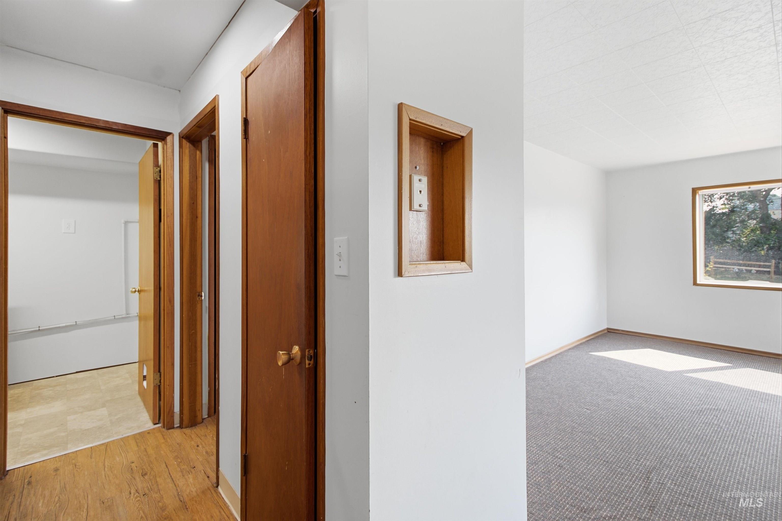 923 N Cleveland St Property Photo 35